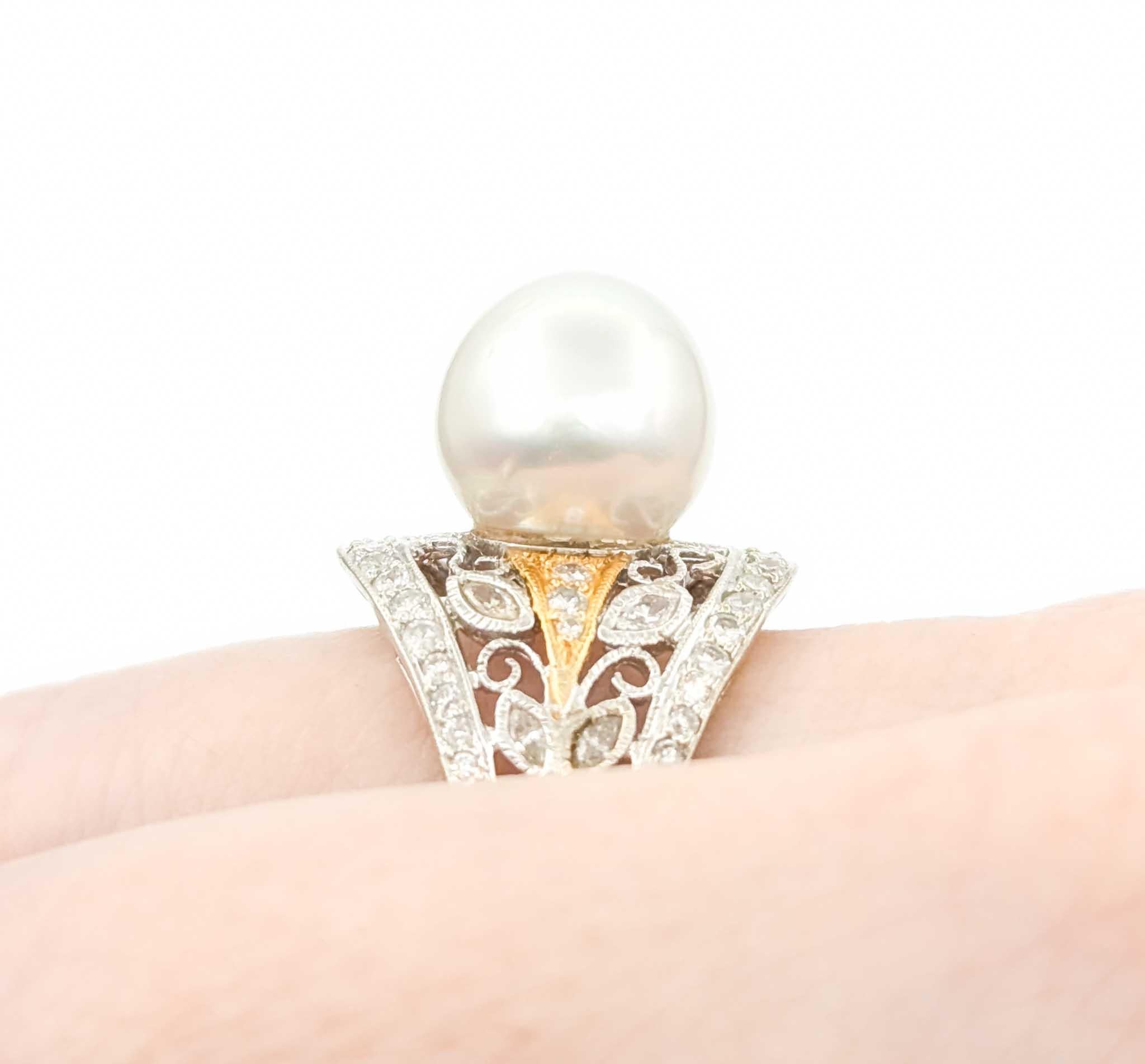 Komplizierter Perlen- und Diamantring aus zweifarbigem 18-karätigem Gold (Zeitgenössisch) im Angebot