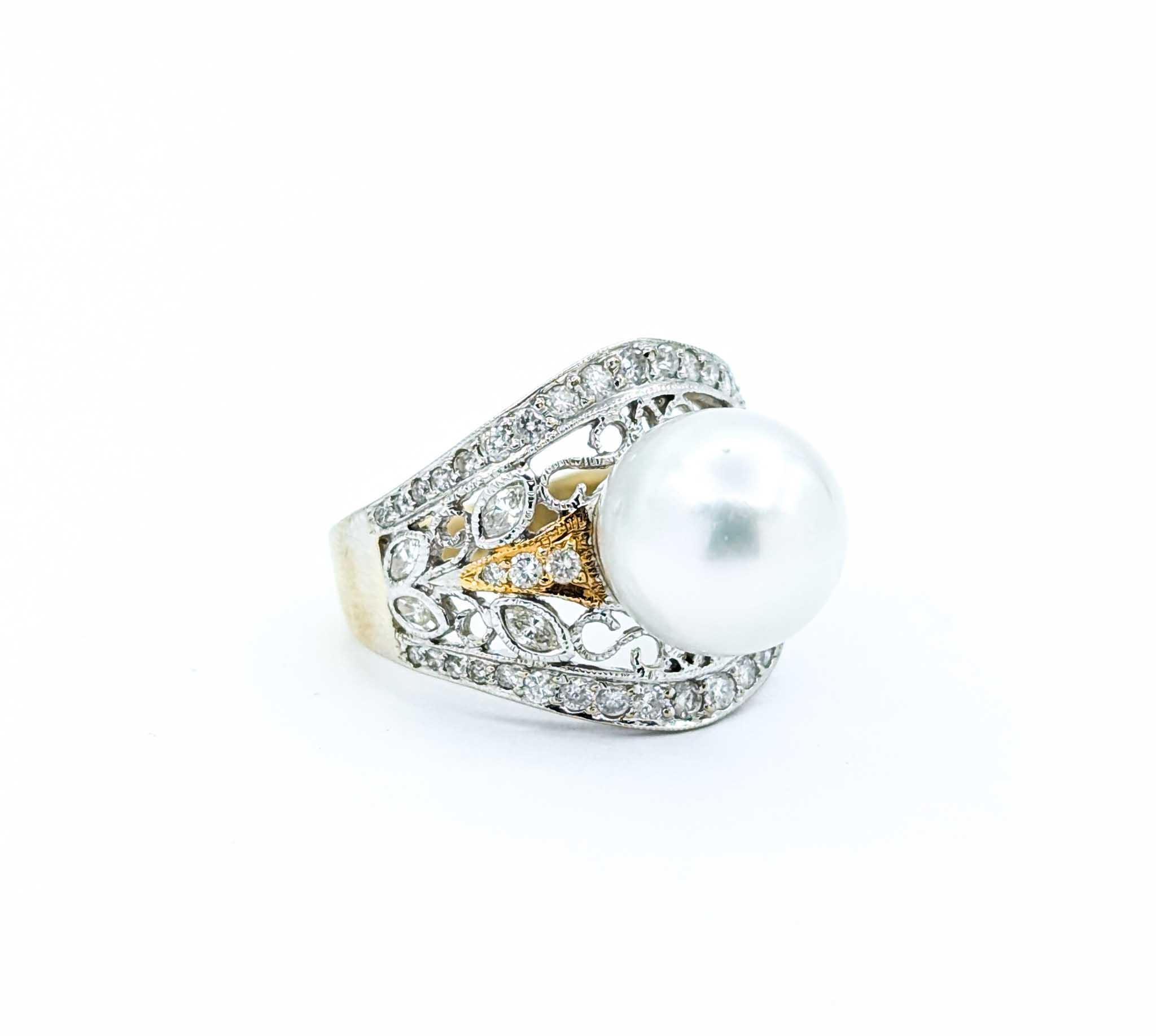 Komplizierter Perlen- und Diamantring aus zweifarbigem 18-karätigem Gold im Angebot 1