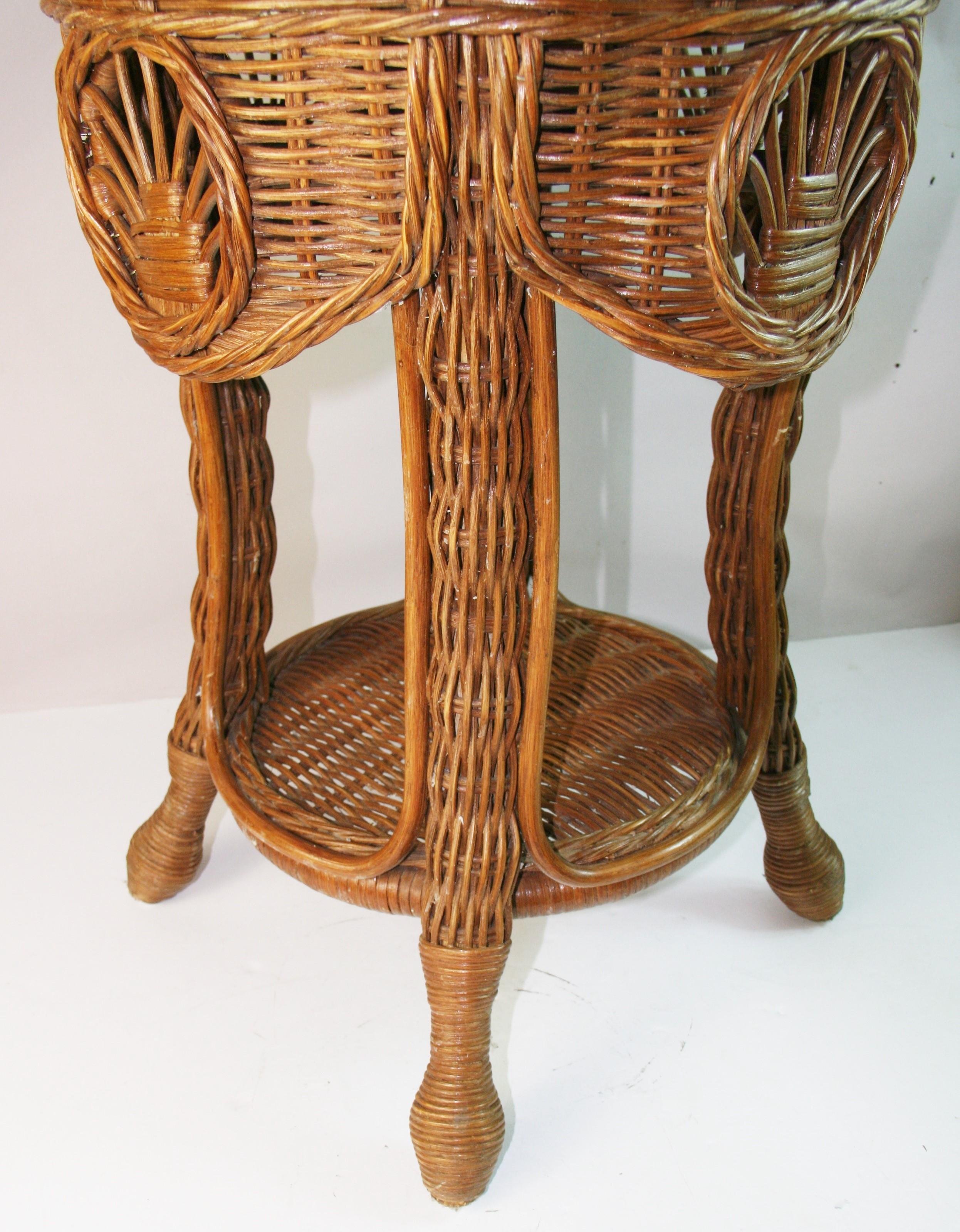 Intricate Rattan and Wicker Side/Center table with Travertine Marble Top For Sale 3