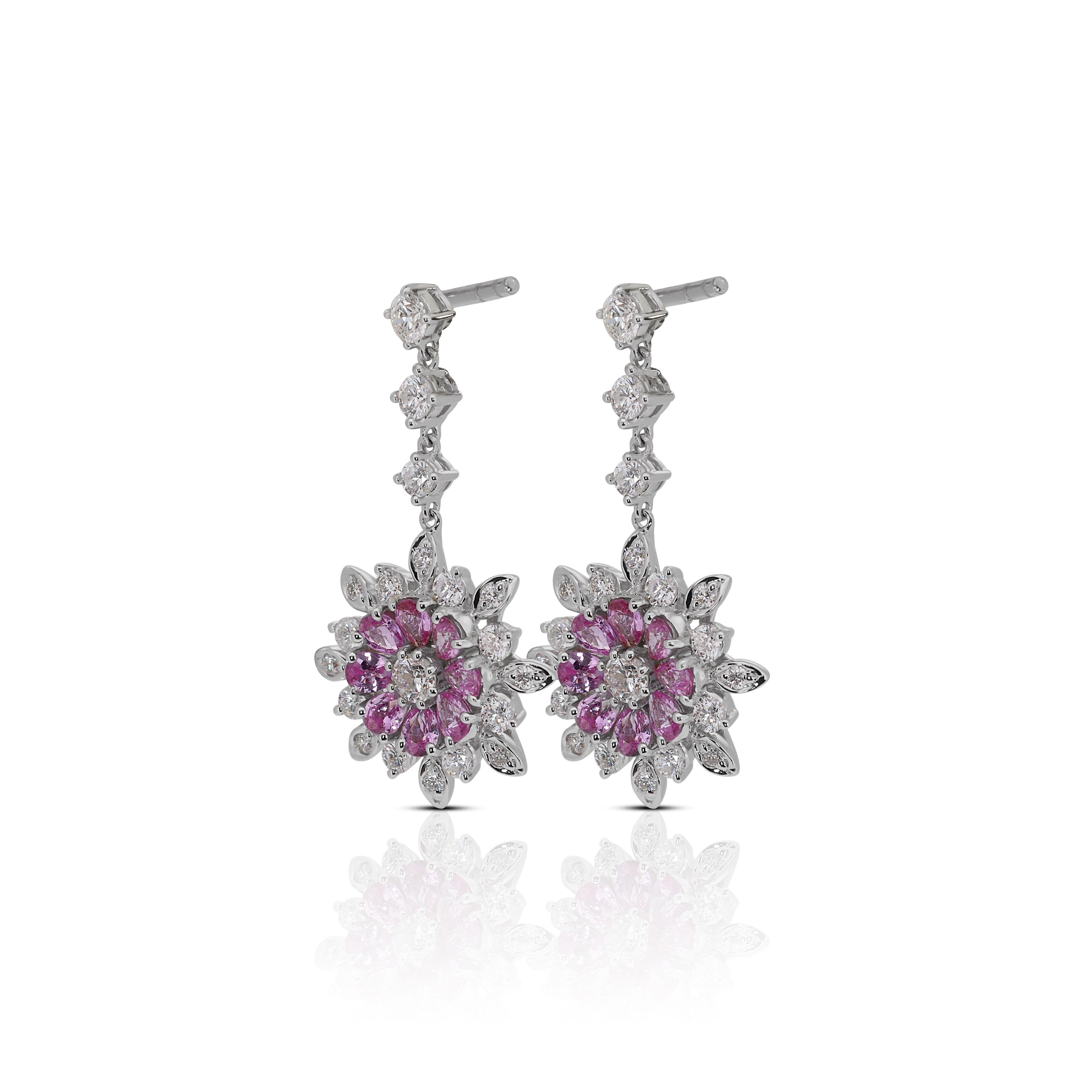 Intricate White Gold Diamond Earrings In New Condition For Sale In רמת גן, IL