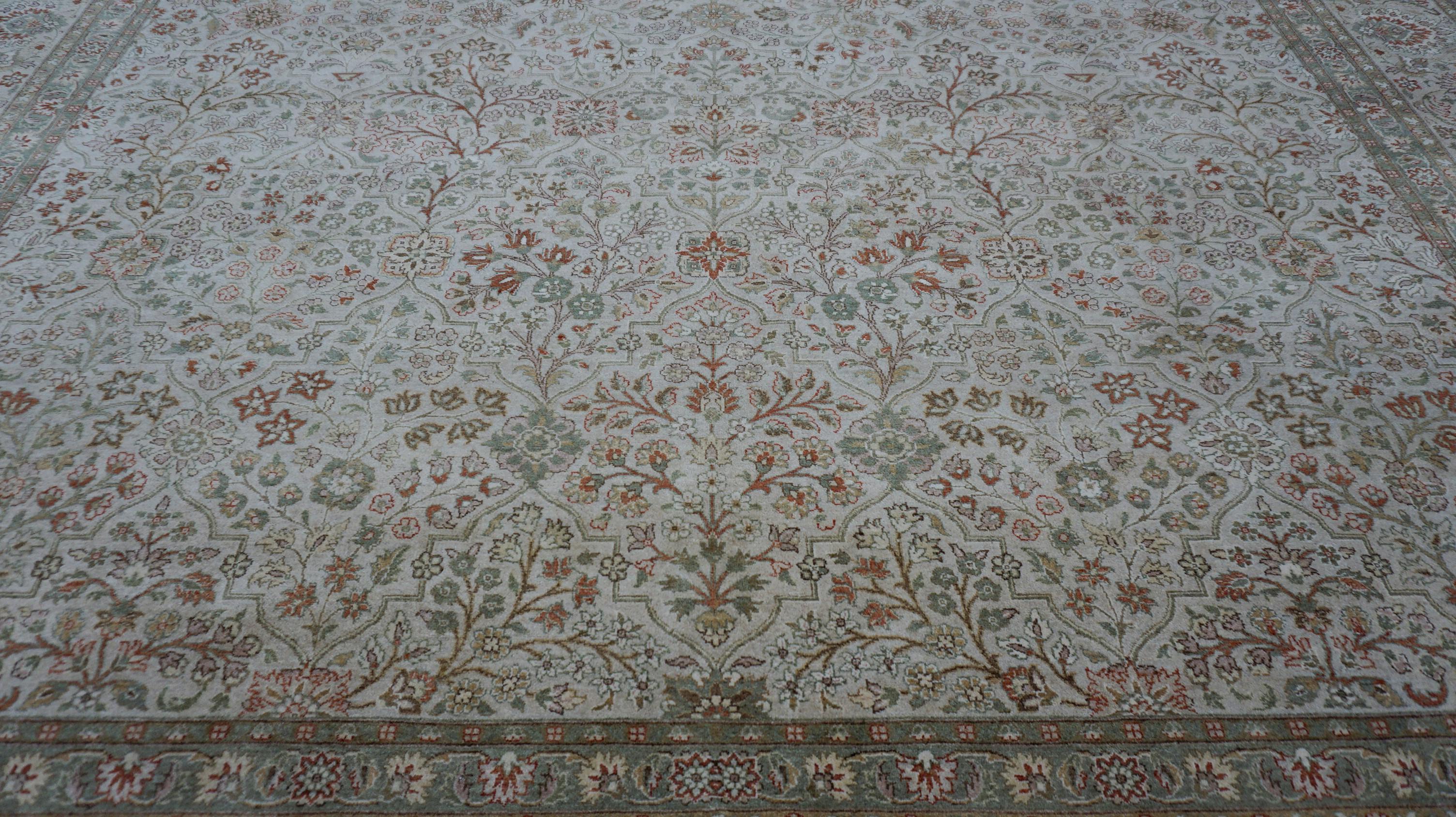 Ziegler Sultanabad à motif complexe vert  Tapis de laine 10'x14' Neuf - En vente à Torrance, CA