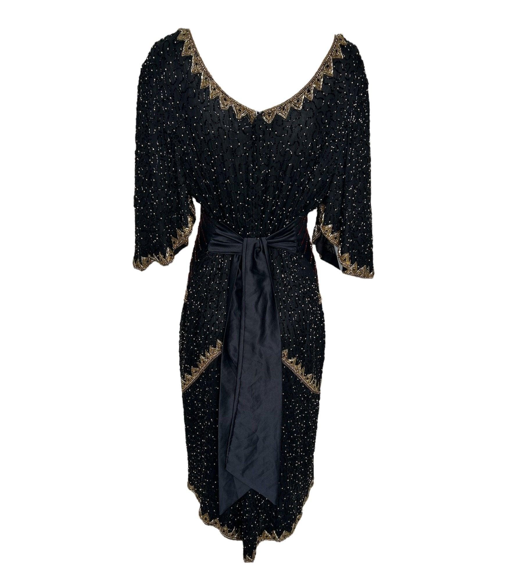 Aufwändig perlenbesetztes Seidenkleid mit Rückenschärpe, Plus Size, 1980er Jahre im Zustand „Gut“ im Angebot in Los Angeles, CA