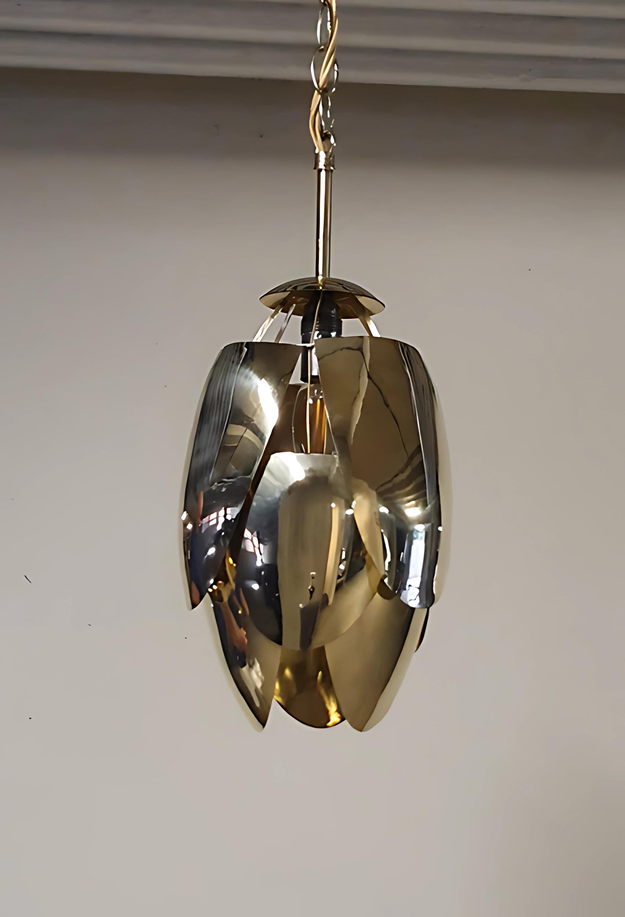 Pendentif Pangolin en laiton fabriqué à la main de manière complexe avec 12 échelles individuelles en vente 1
