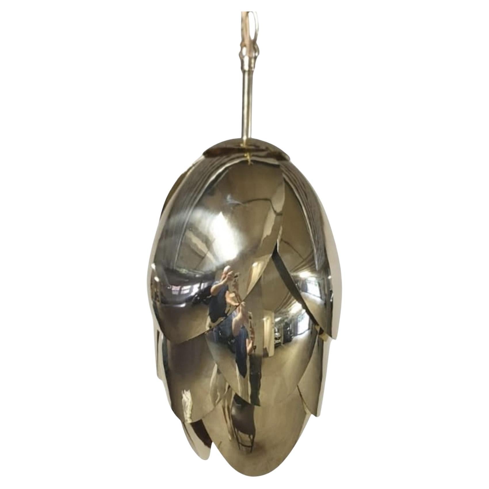 Pendentif Pangolin en laiton fabriqué à la main de manière complexe avec 12 échelles individuelles en vente
