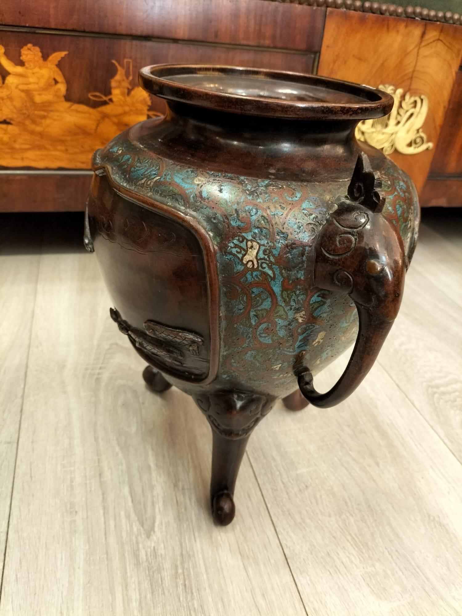 Intricately Ornamented japanese Incense Burner-Vase in Bronze and Enamel For Sale 8