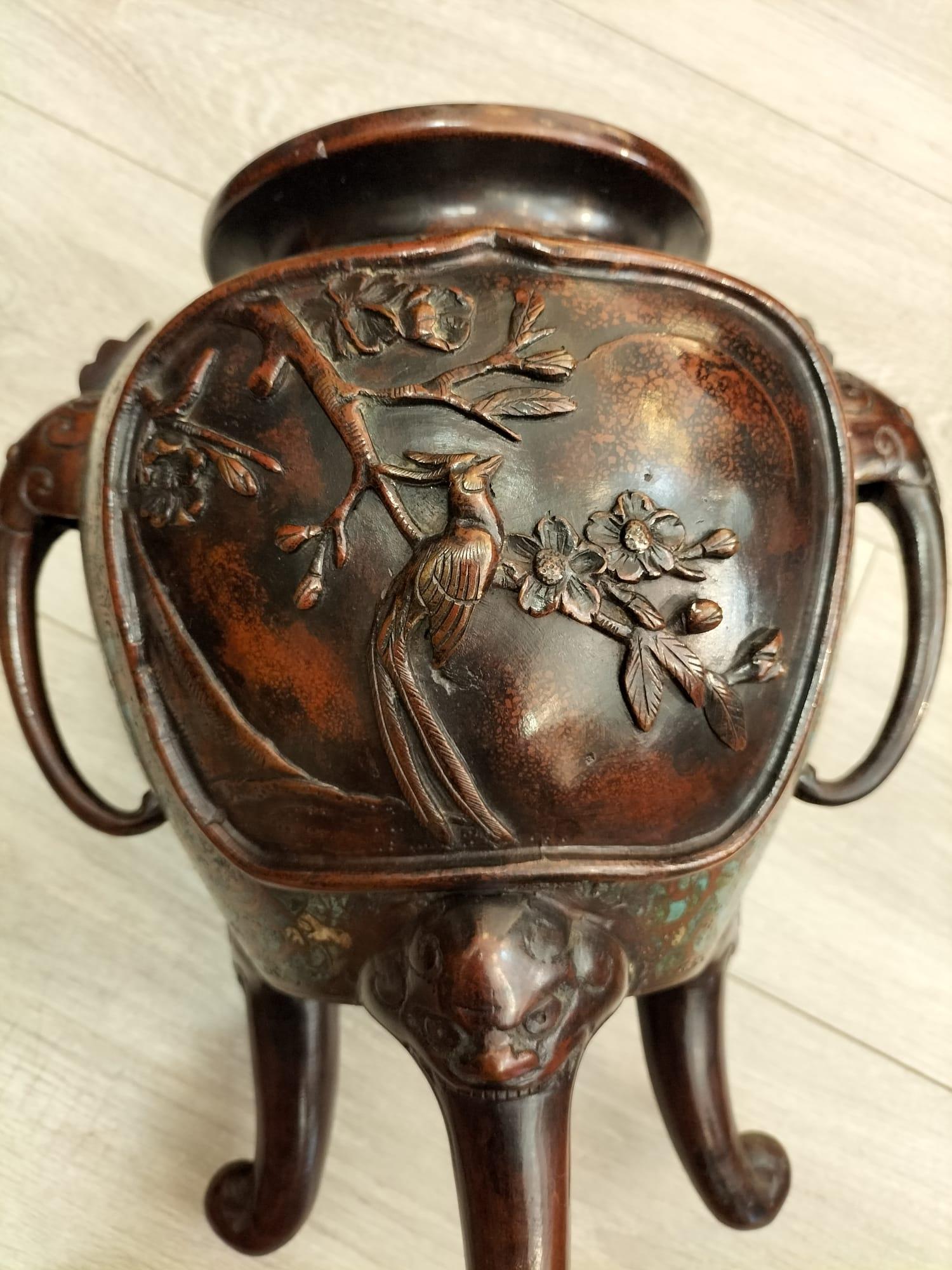 Japonisme Intricately Ornamented japanese Incense Burner-Vase in Bronze and Enamel For Sale
