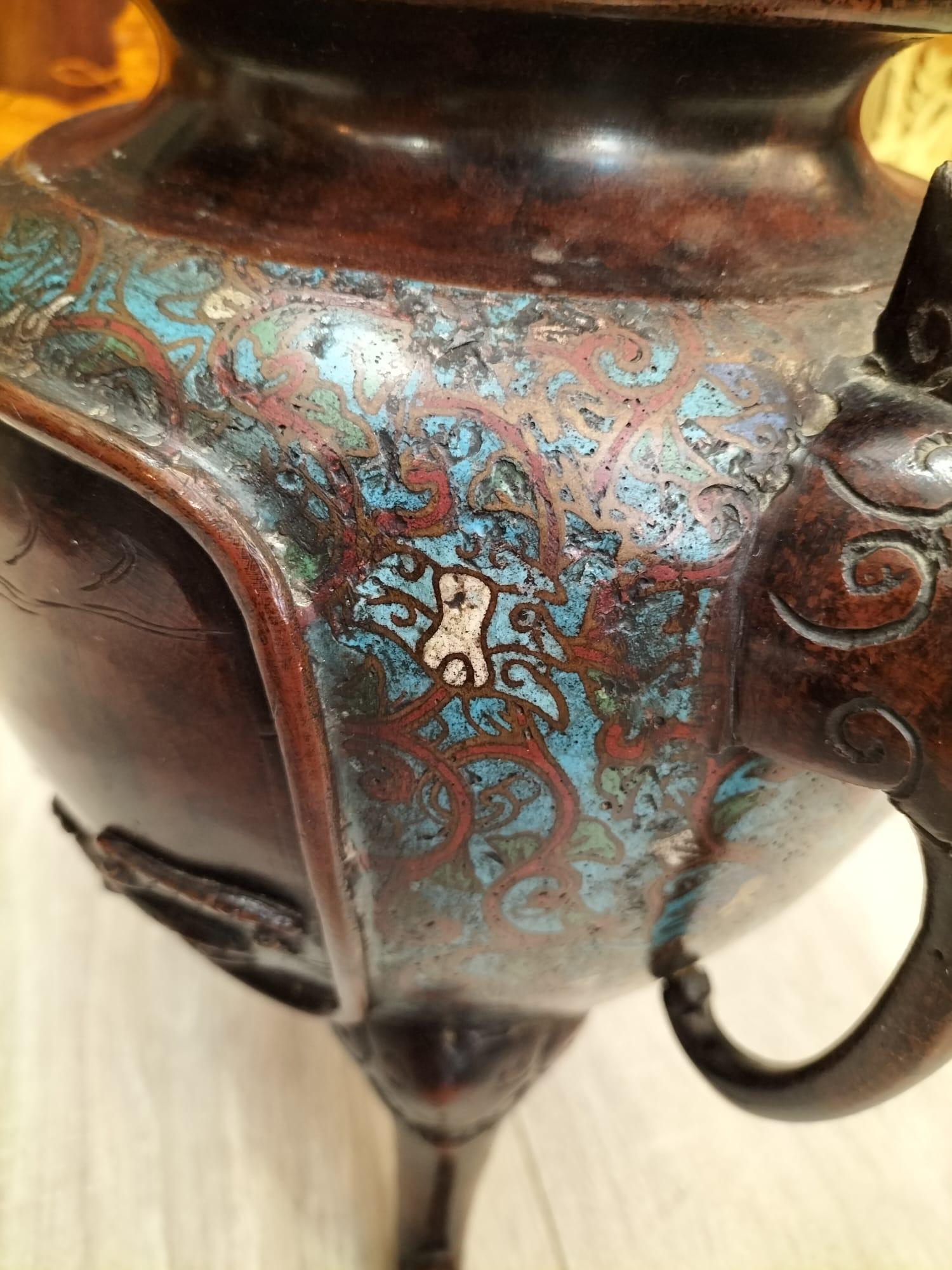 Intricately Ornamented japanese Incense Burner-Vase in Bronze and Enamel For Sale 1
