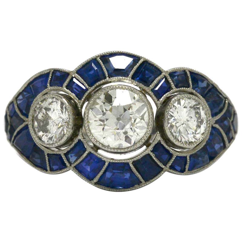 Intriguing 3-Stone Diamond Engagement Ring Trinity Sapphire Art Deco ...