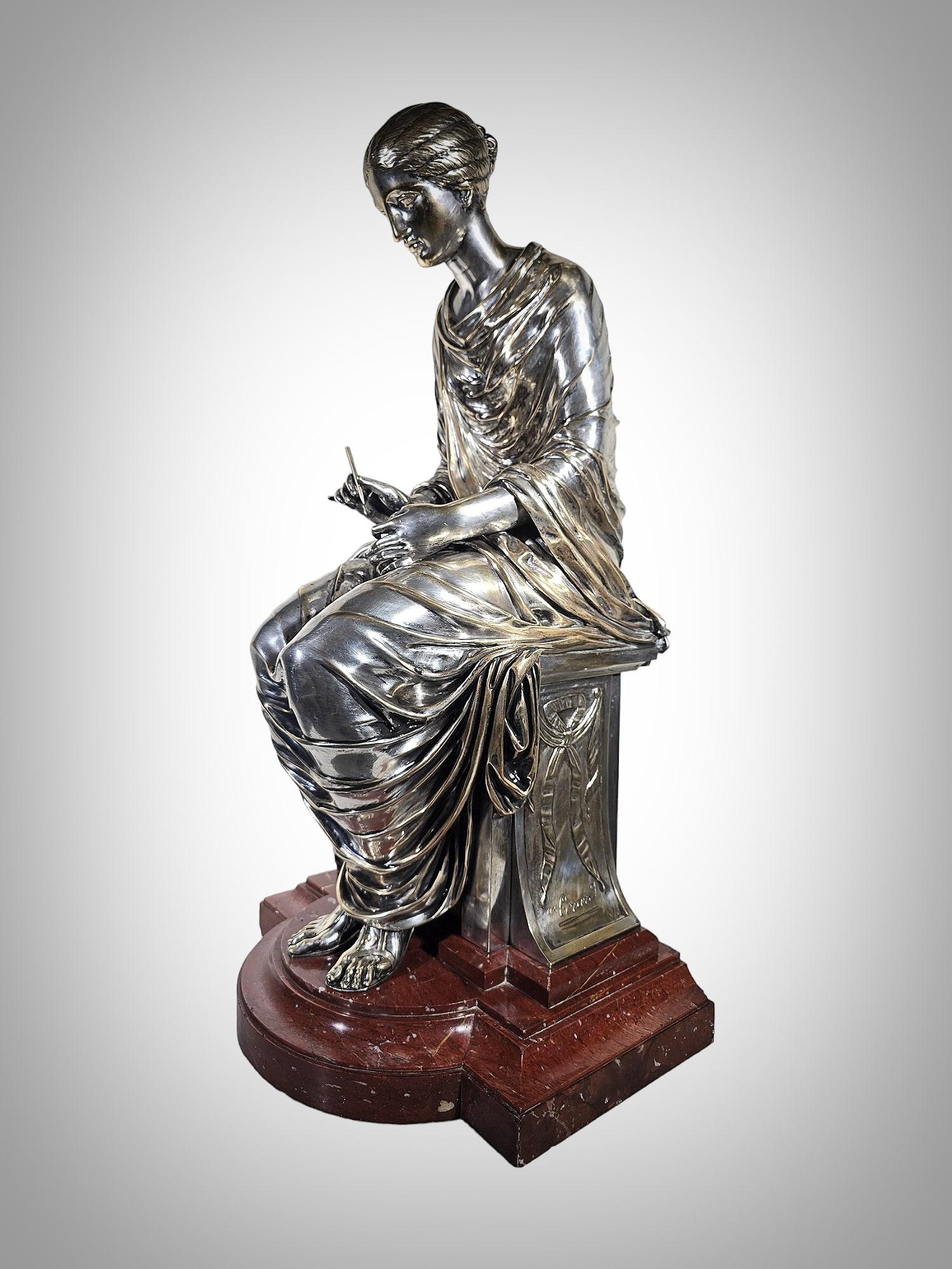 Introducing a Masterpiece: The Bronze Sculpture of a Seated Lady! XIX TH In Good Condition For Sale In Madrid, ES