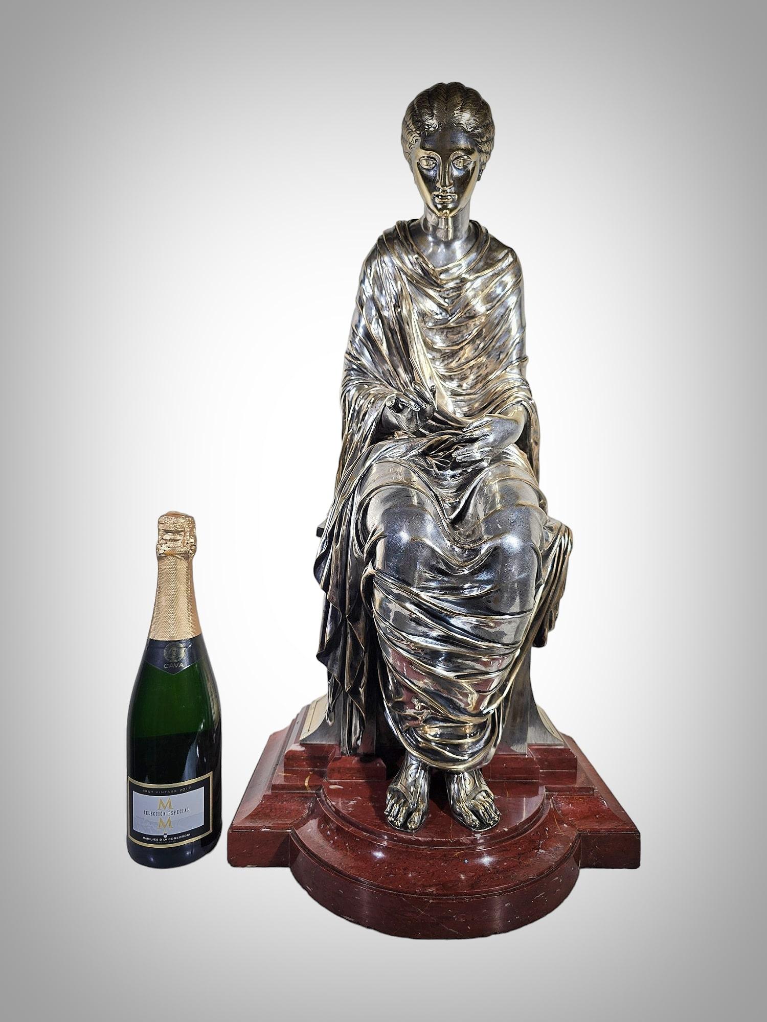 Introducing a Masterpiece: The Bronze Sculpture of a Seated Lady! XIX TH For Sale 1