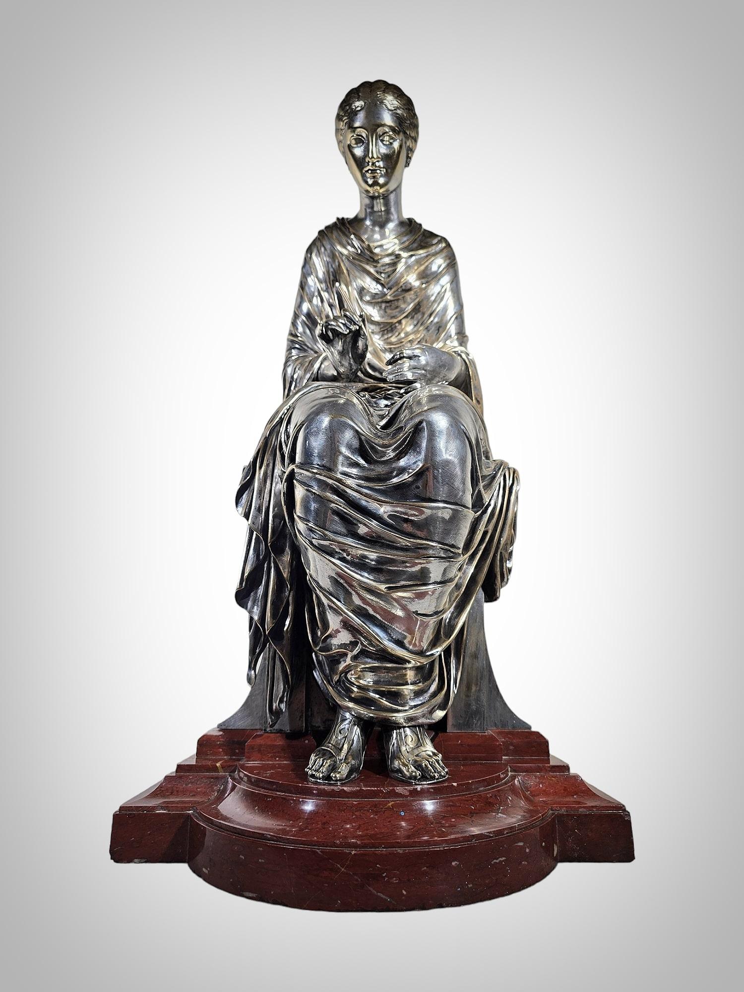 Introducing a Masterpiece: The Bronze Sculpture of a Seated Lady! XIX TH For Sale 2