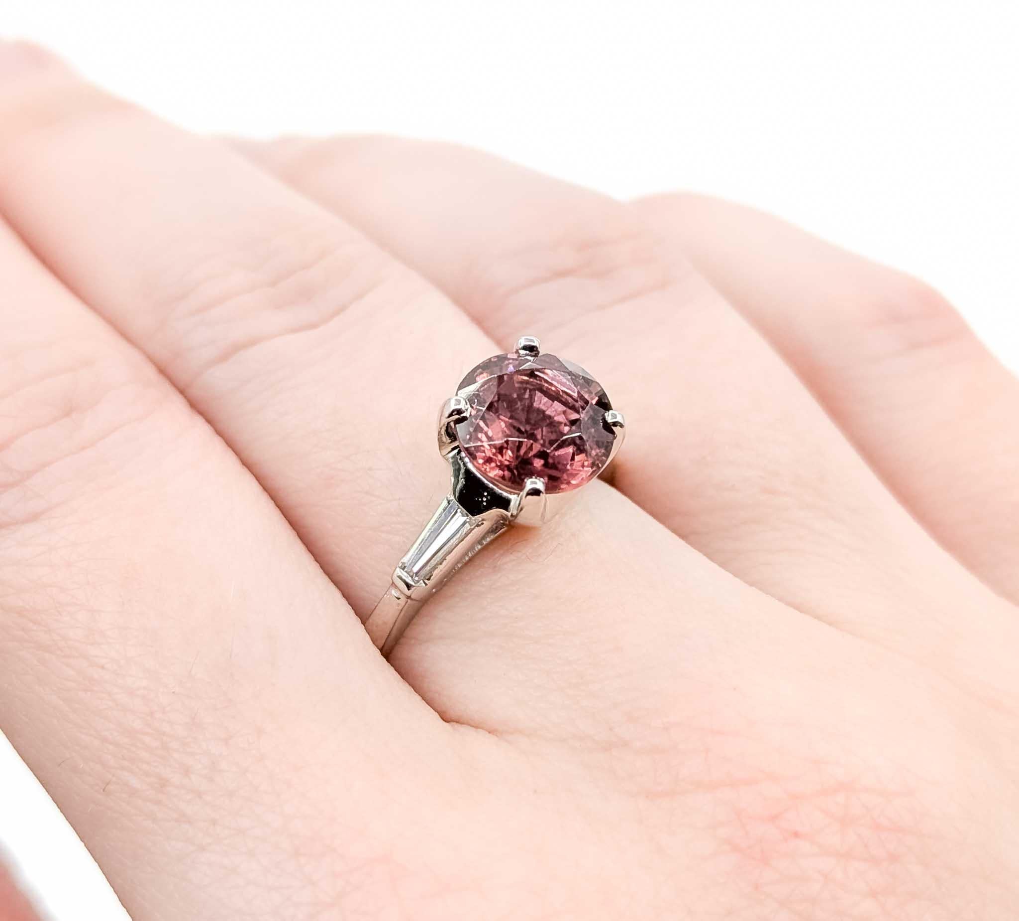 Introducing a stunning Tourmaline Ring expertly crafted in 900pt. en venta 1
