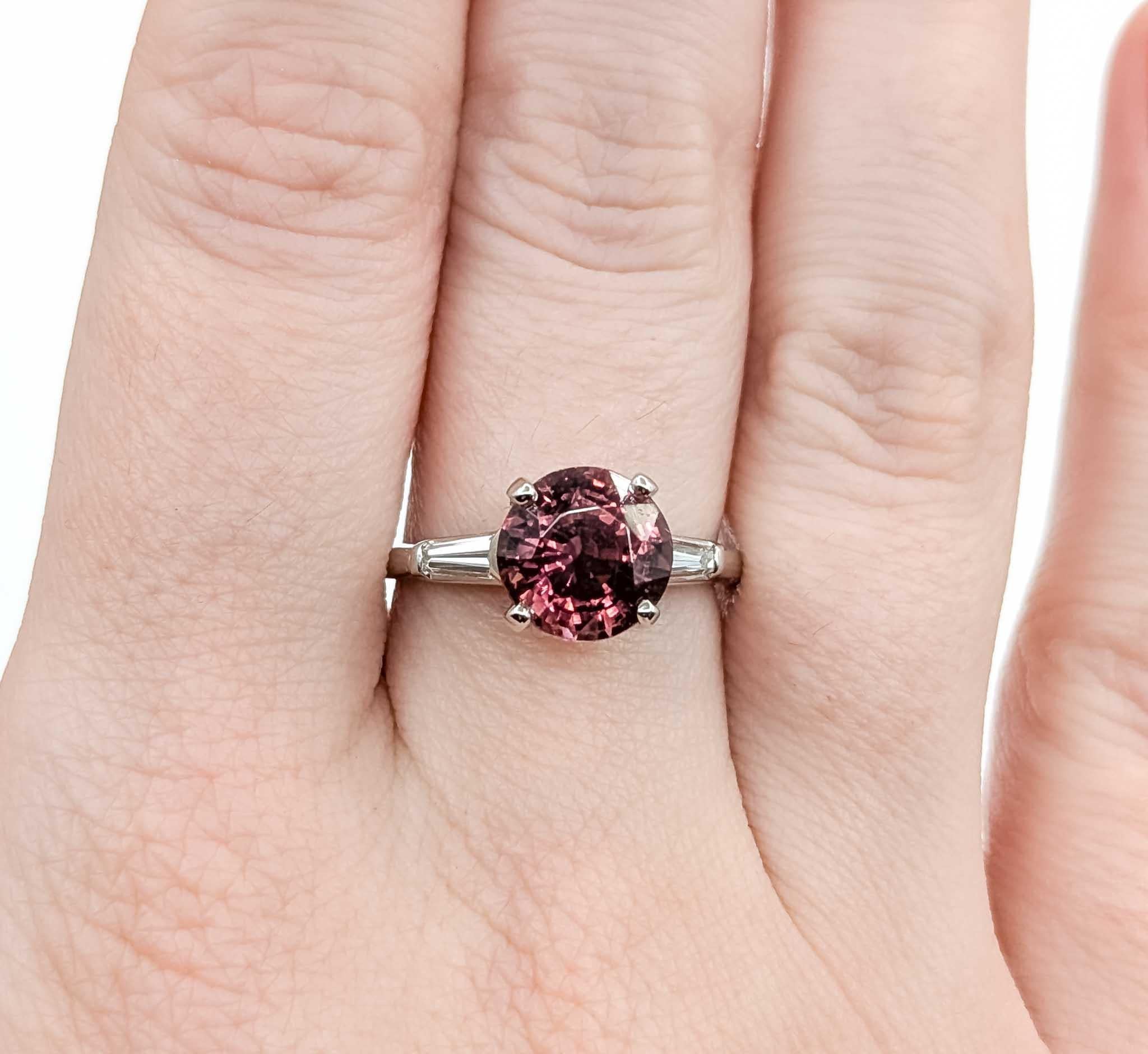Introducing a stunning Tourmaline Ring expertly crafted in 900pt. en venta 2
