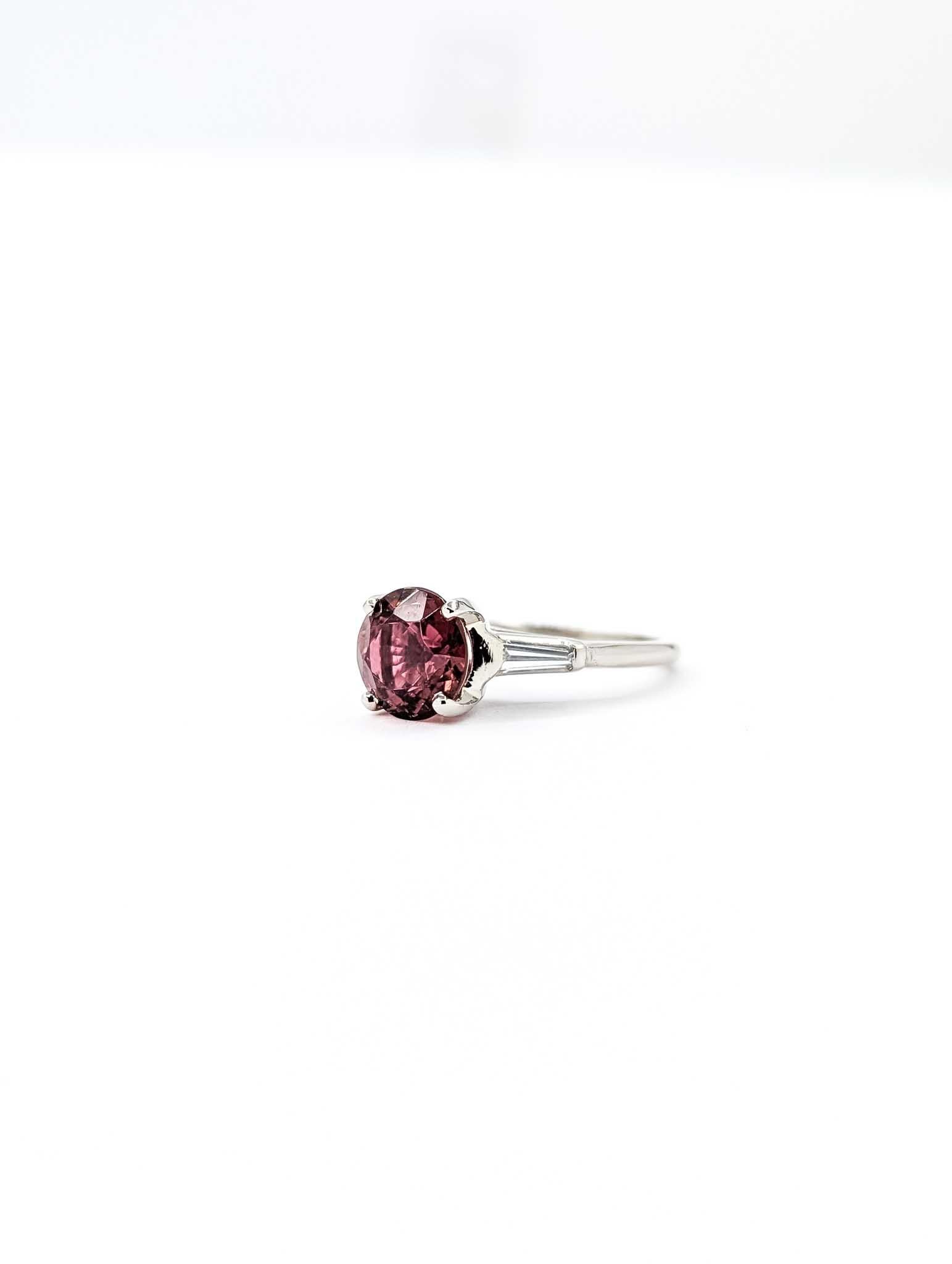 Introducing a stunning Tourmaline Ring expertly crafted in 900pt. en venta 3