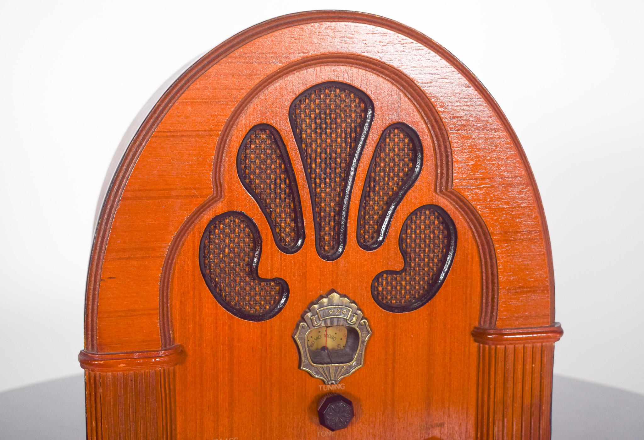 Mid-Century Modern Table radio ancienne collection Intron en vente