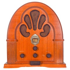 Intron Table Radio Antique Collection