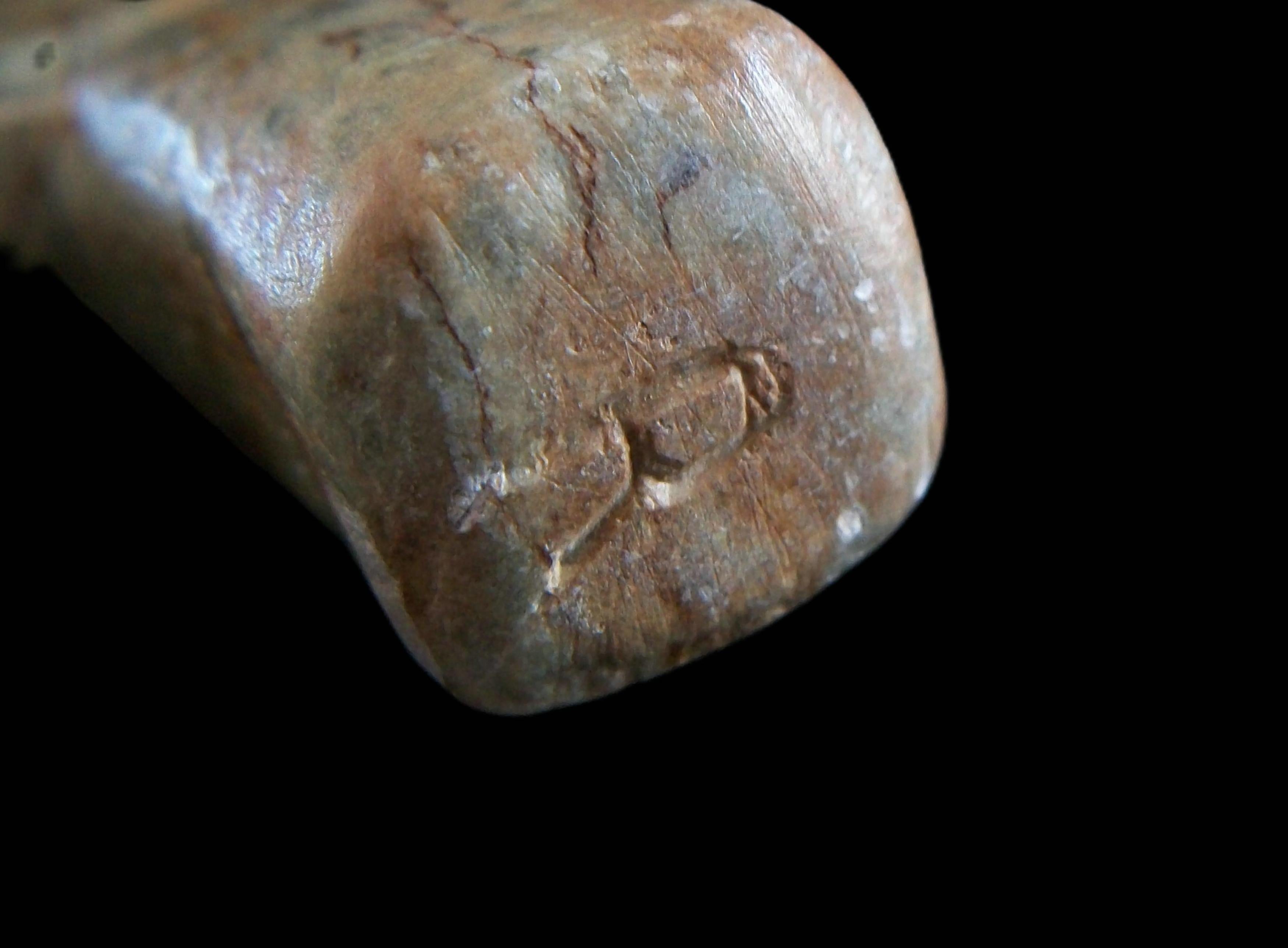 Inukshuk Inuit Sculpture en pierre à savon - Signée - Canada - Fin du 20e siècle en vente 1