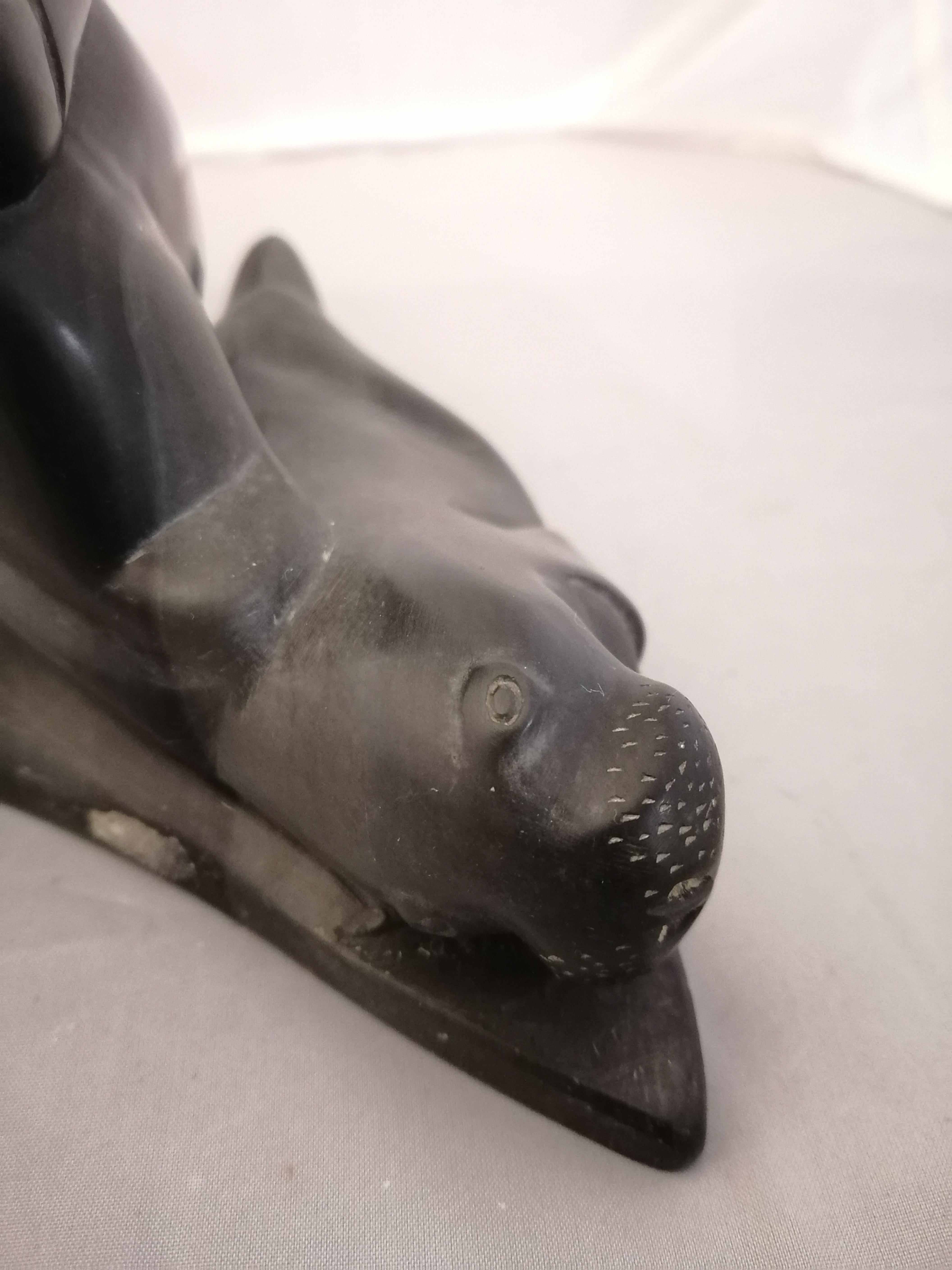 inuit seal carving