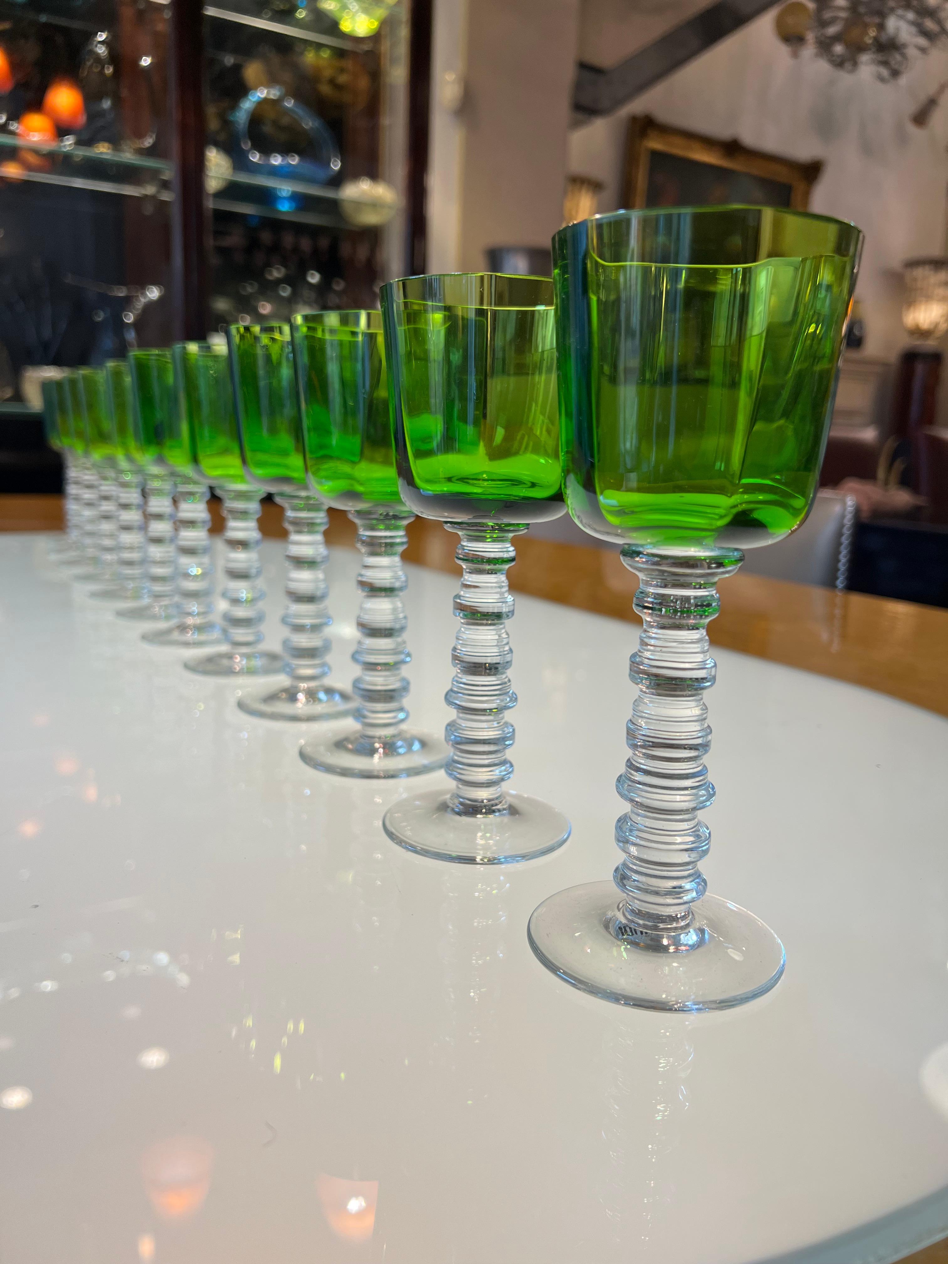 Ungewöhnliche 12 Wein Coupe-Gläser aus Kristall, Set von  12  Signiert: Querandi, Jahr: 1960 im Angebot 8