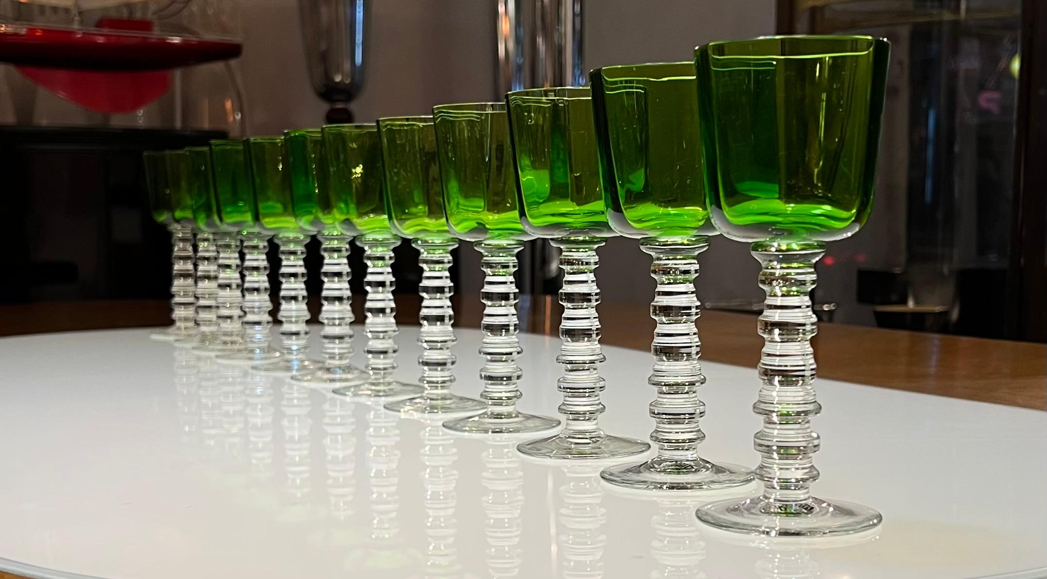 Ungewöhnliche 12 Wein Coupe-Gläser aus Kristall, Set von  12  Signiert: Querandi, Jahr: 1960 im Angebot 14