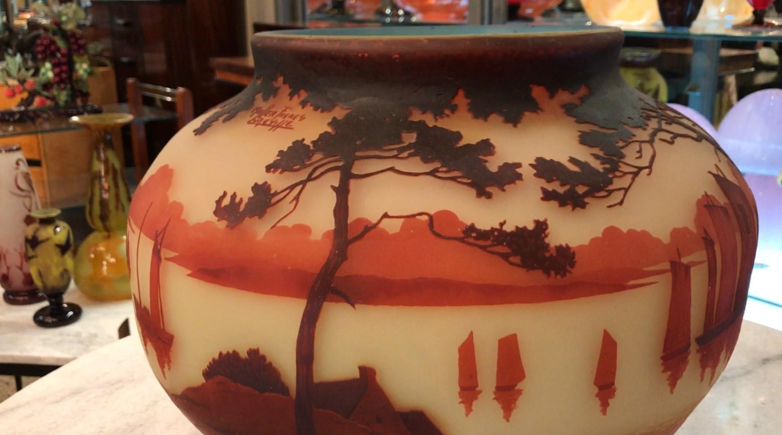 Inusual Vase, Sign: Muller Freres Luneville, Style: Jugendstil, Art Nouveau For Sale 9