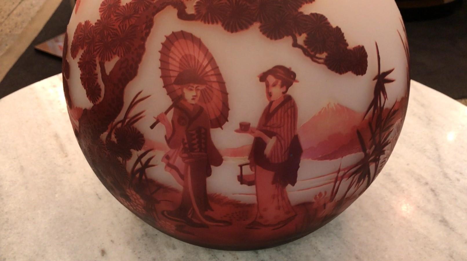 Inusual Vase, Sign: Muller Freres Luneville, Style: Jugendstil, Art Nouveau For Sale 11