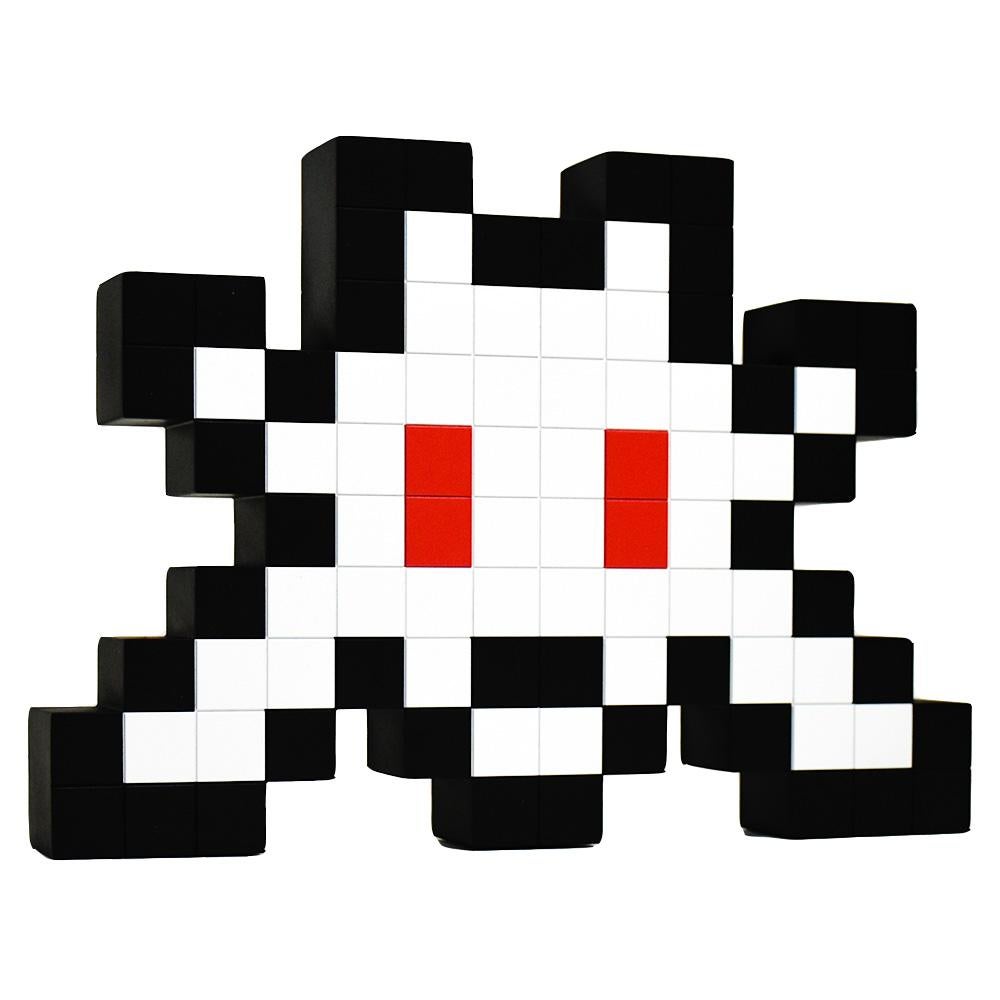 Ultra cool Invader 3D Little Big Space Sculpture.
Limited edition of 5000.
Invader’s signature and edition number engraved on bottom of sculpture.
This sculpture is also similar to the largest tile mosaic Invader has ever placed on a wall. That
