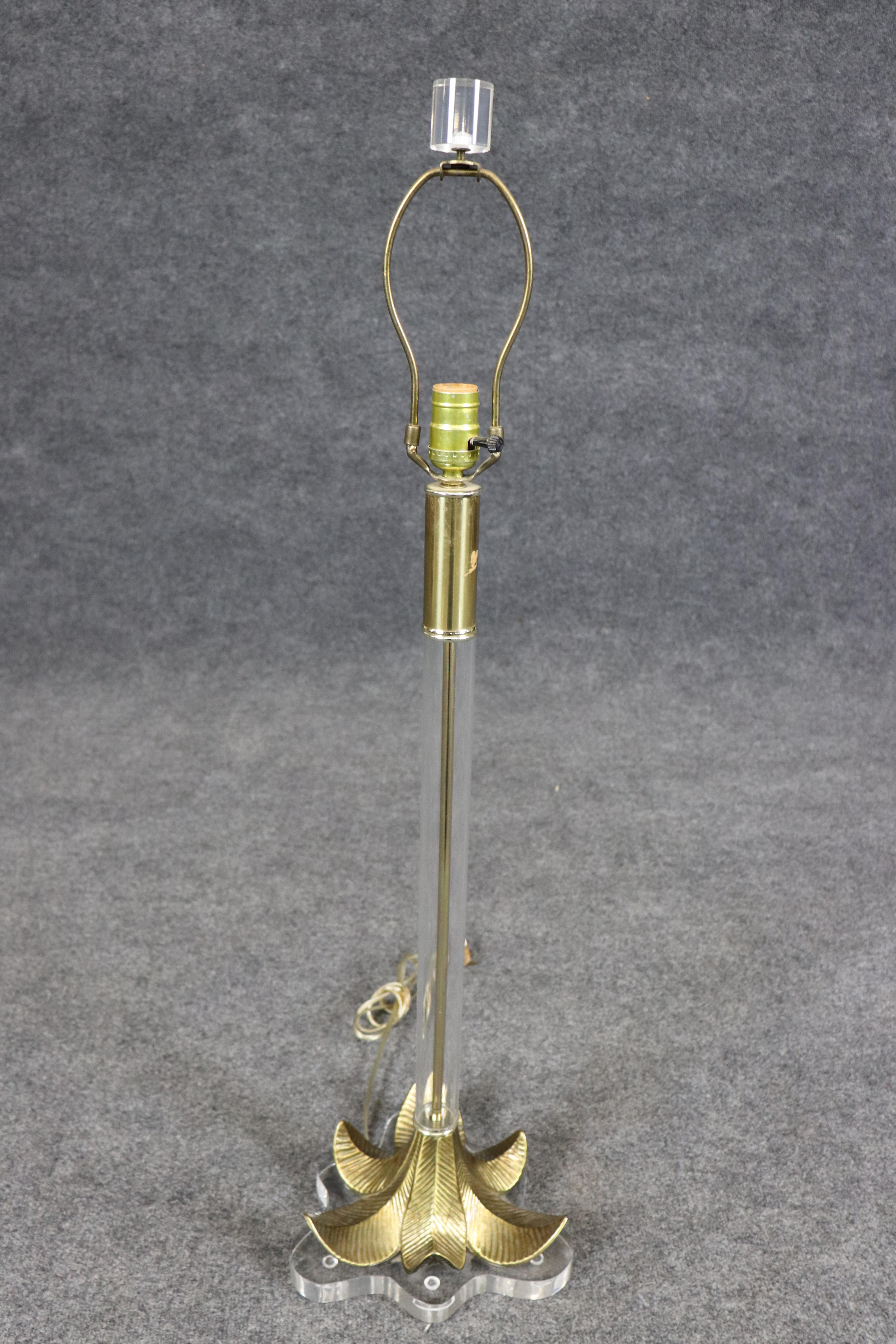 Inverse Palm Tree Lucite and Brass Maison Jansen Style Table Lamp For Sale 1