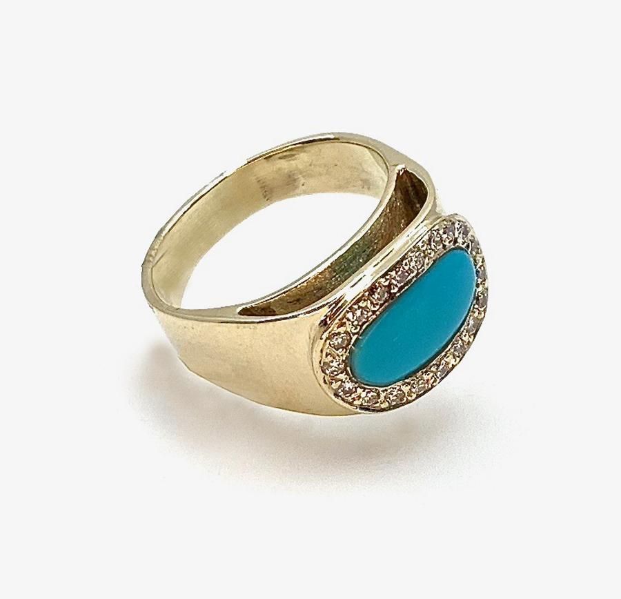 Inverted Oval Halo Band in Sleeping Beauty Turquoise, Diamonds and Yellow Gold In Excellent Condition For Sale In Sherman Oaks, CA