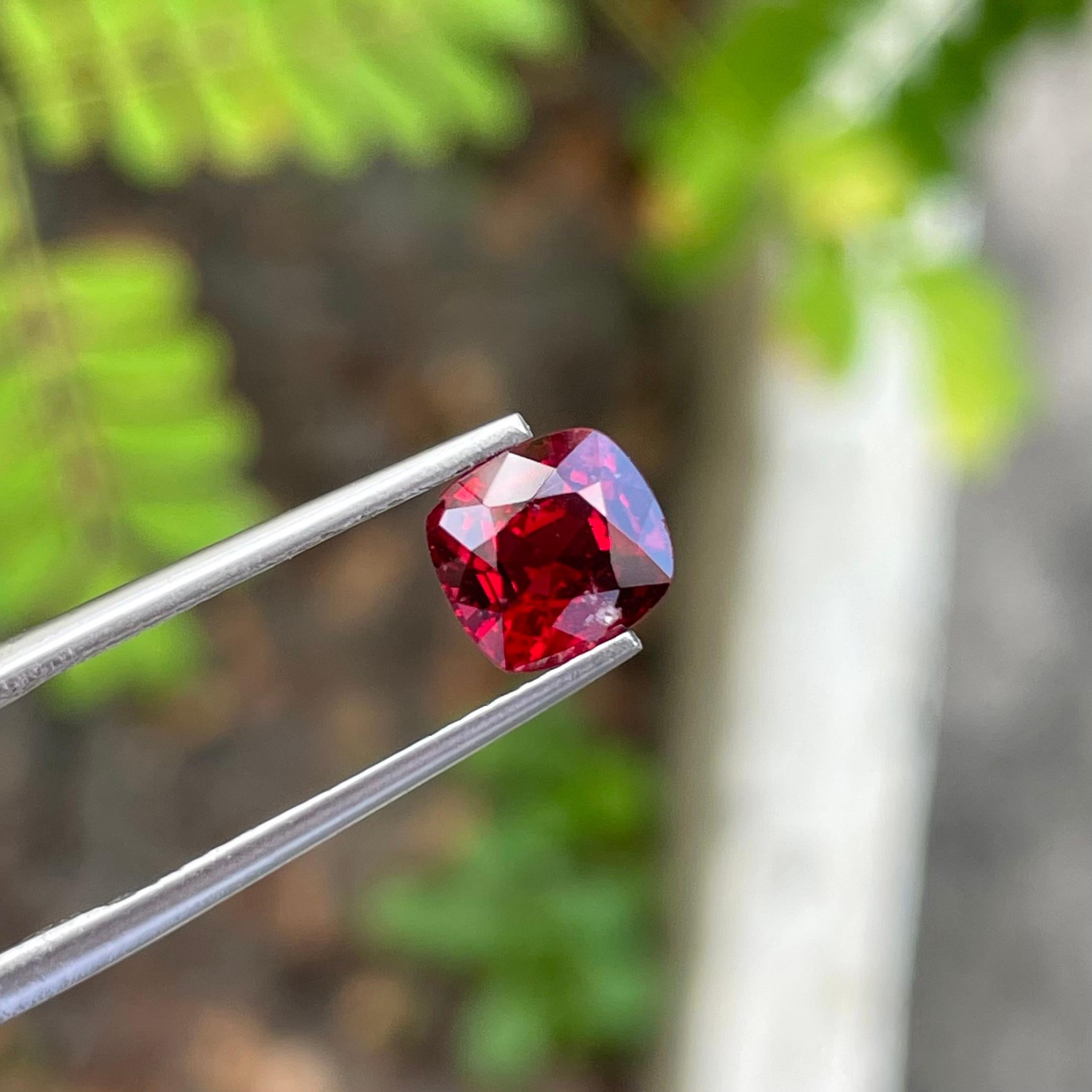 Weight 1.55 carats 
Dimensions 6.95 x 6.50 x 4.40 mm
Treatment None 
Origin Burma 
Clarity SI (Slightly Included)
Shape Cushion 
Cut Fancy Cushion 



Elevate your jewelry collection with the exquisite beauty of this Red Burmese Spinel, a natural