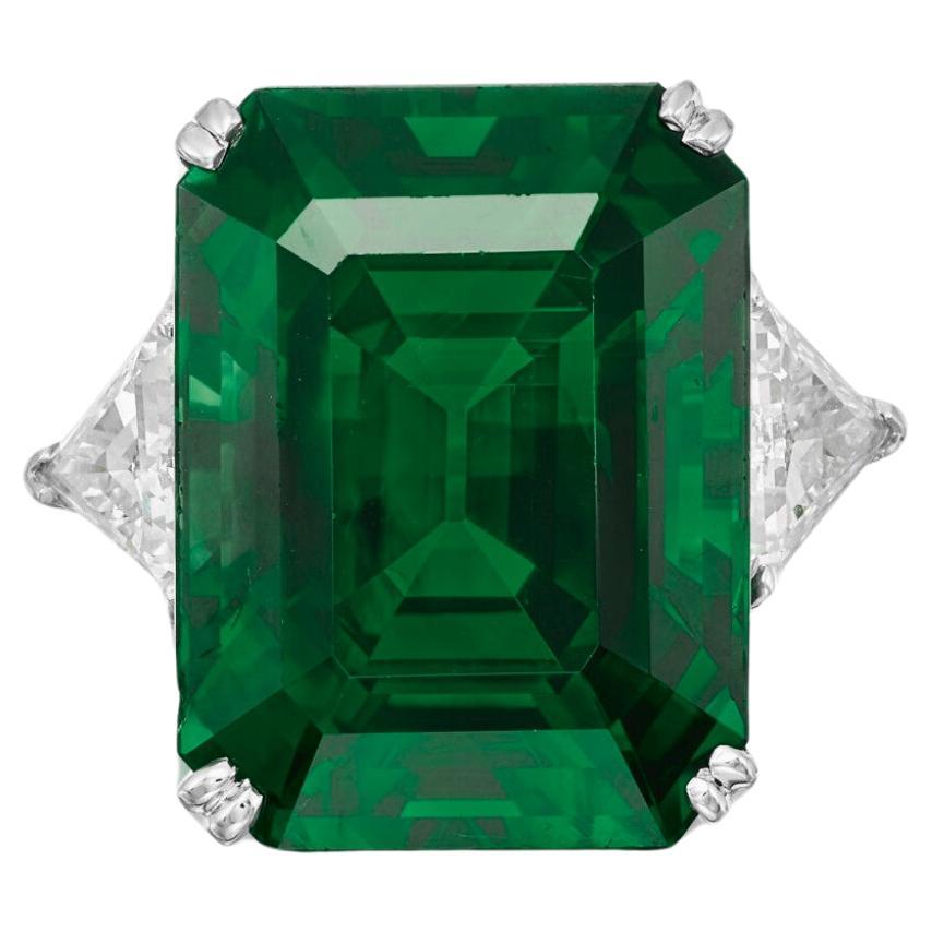 Investment grade MINOR OIL 15 Carat Green Emerald Pave Diamond Ring
