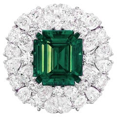 Investment grade NO OIL AGL Certified 4.26 Carat Emerald Diamond Ring