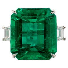 Investment Insignificant Oil GRS Certified 36 Carat Carat Colombian Emerald Ring