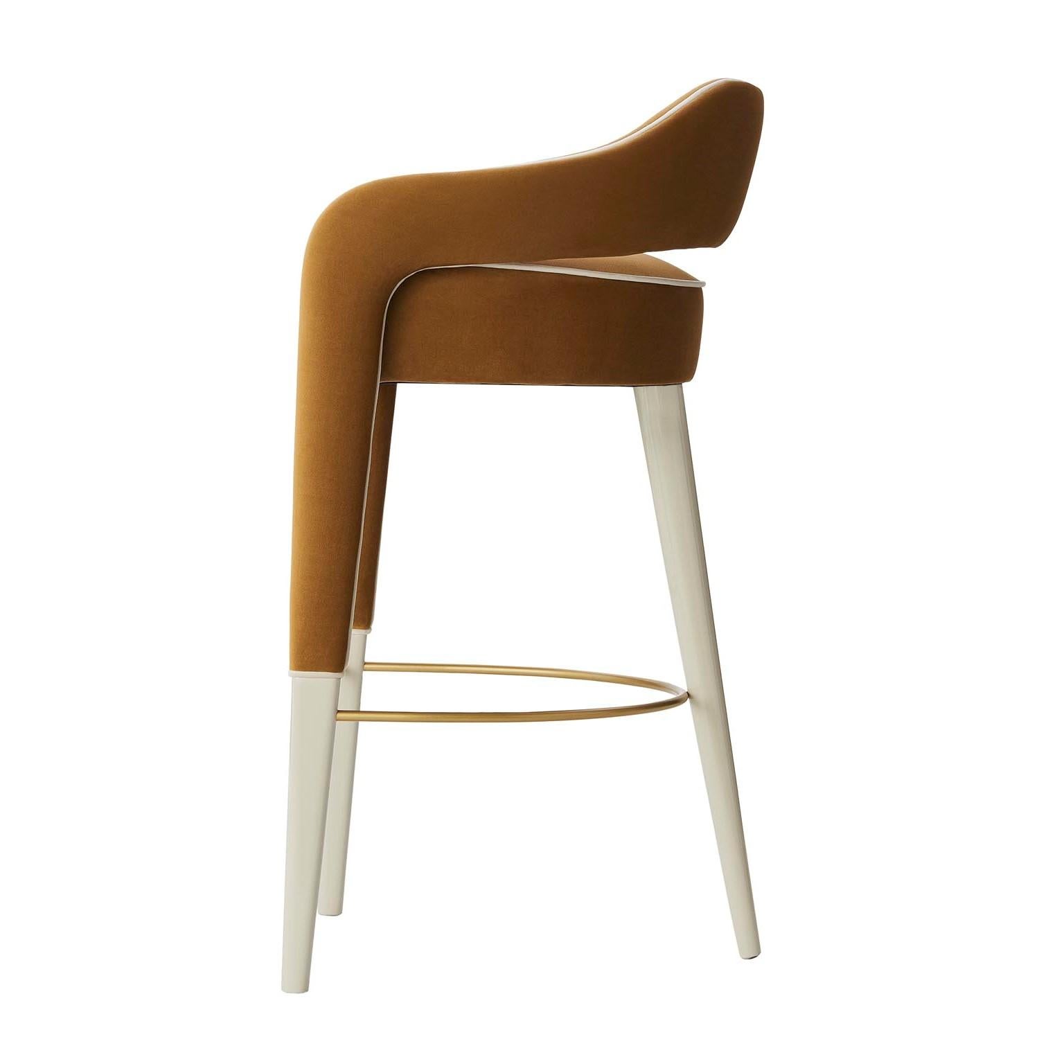 one leg bar stool