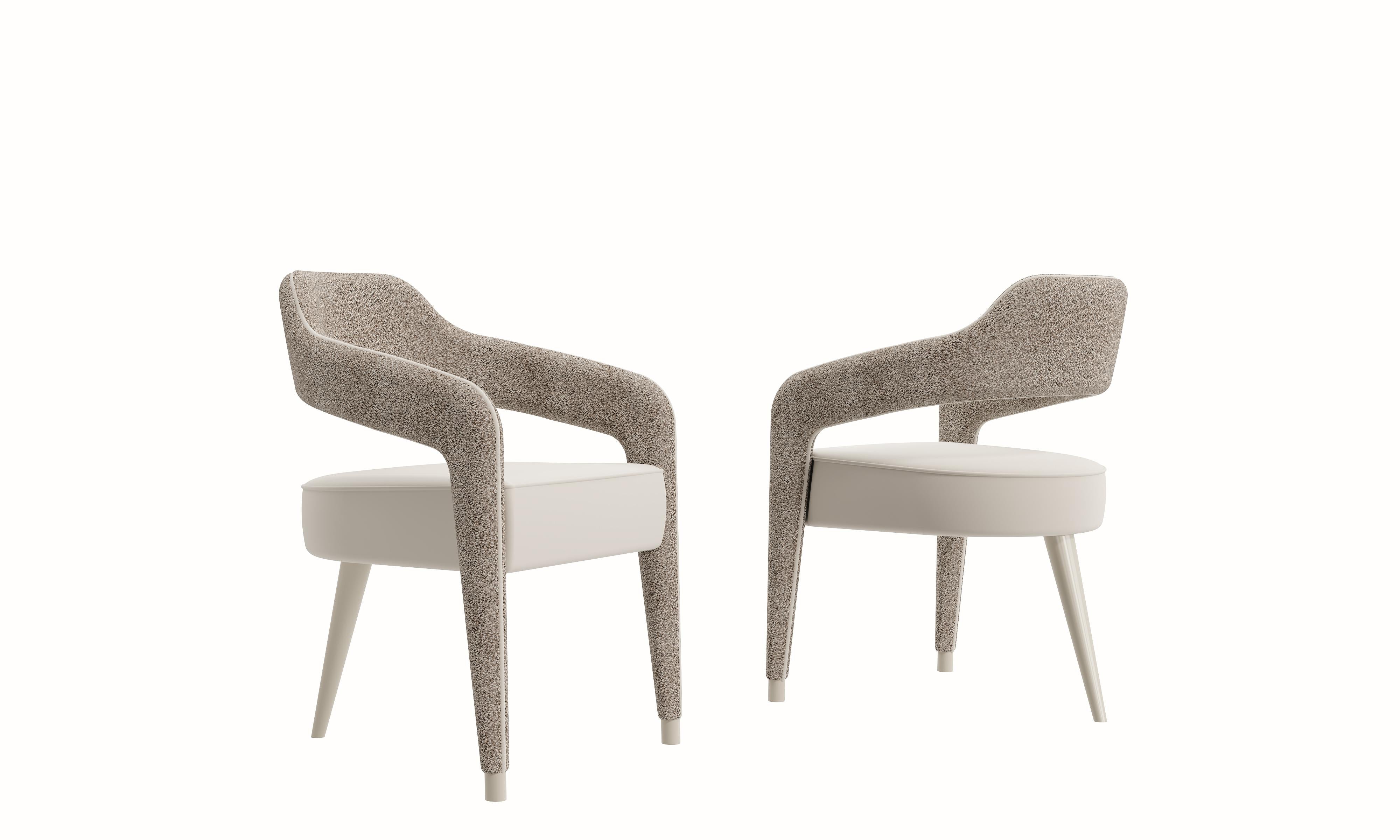 XXIe siècle et contemporain Chaise de salle à manger INVICTA en velours en vente