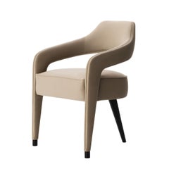 INVICTA-Esszimmerstuhl mit einem Rückenlehne aus Massivholz