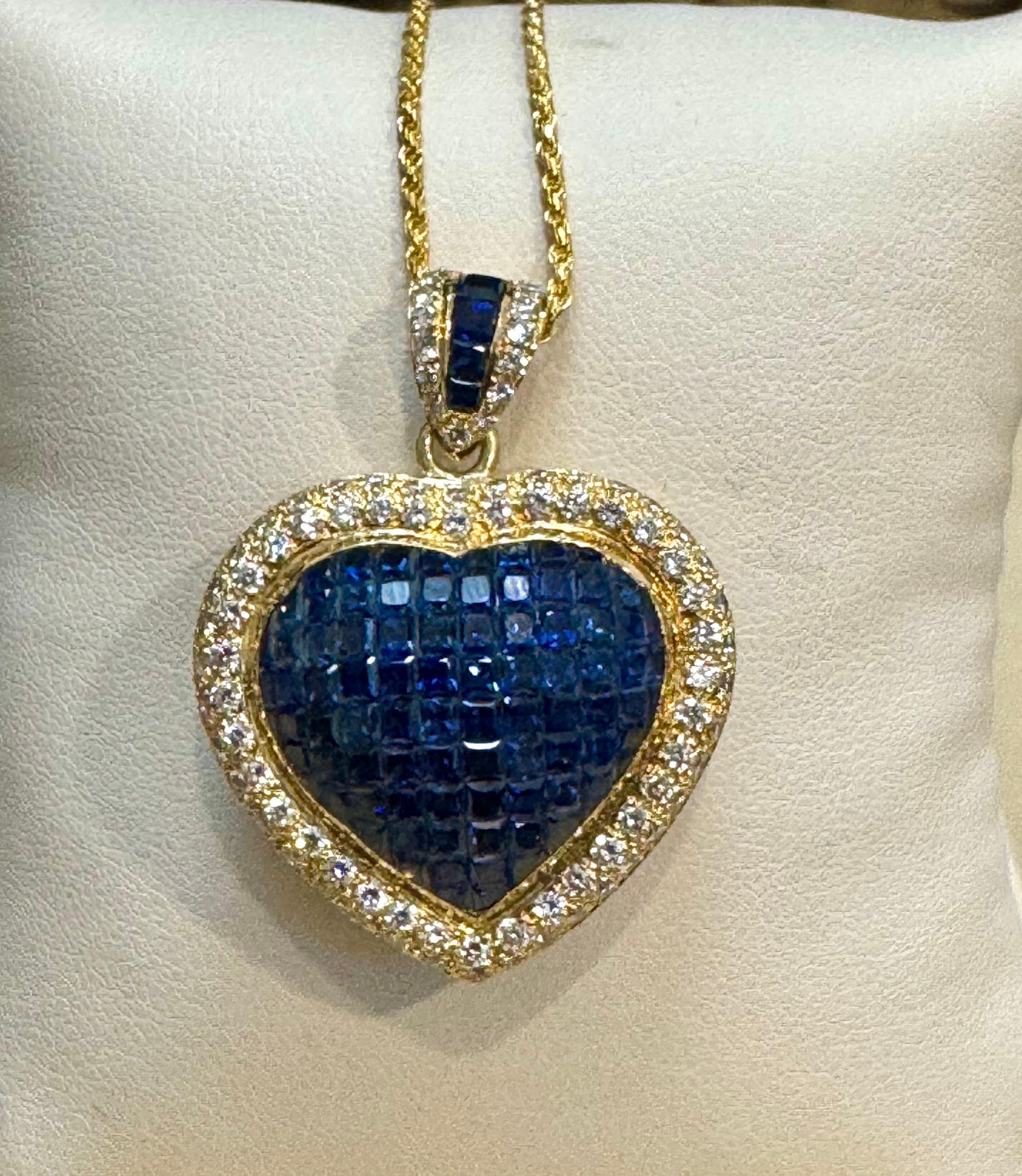 Ciondolo a cuore con zaffiro e diamante Invisible Mystery Set  18 carati  Oro giallo in vendita 5
