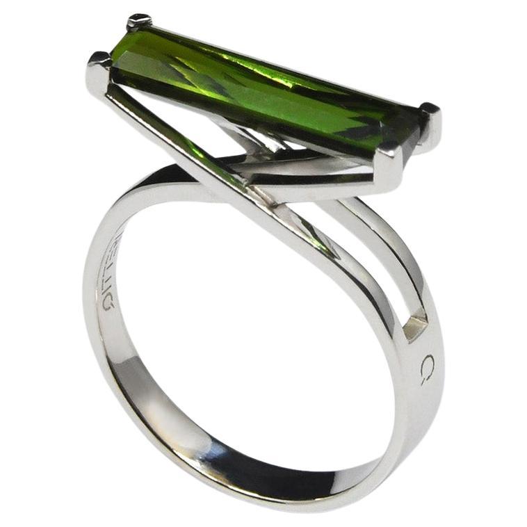 Invisible Ring with 2.51 ct Tourmaline on 3.97g 18k White Gold