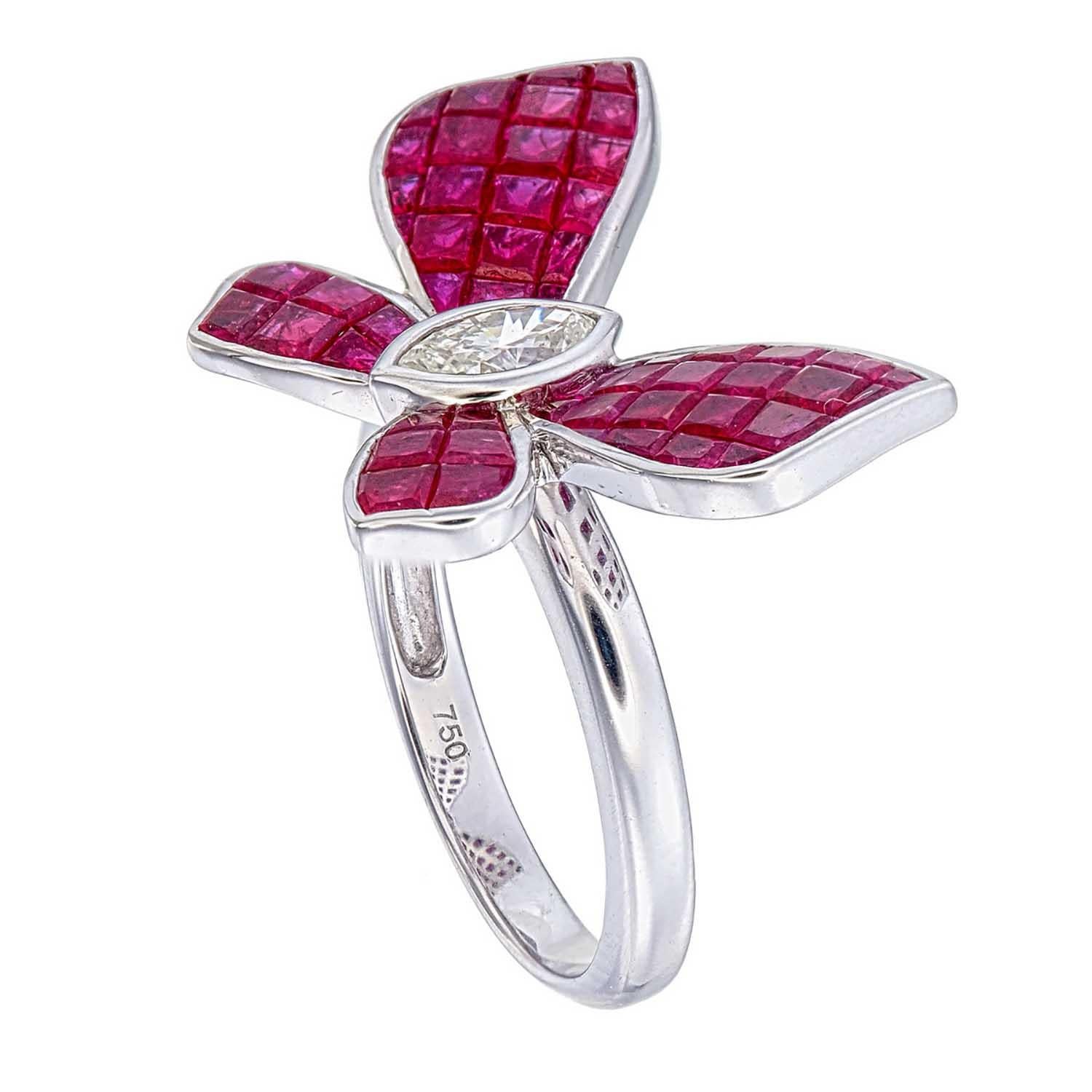 En vente :  Bague papillon en rubis serti invisible avec un diamant 4