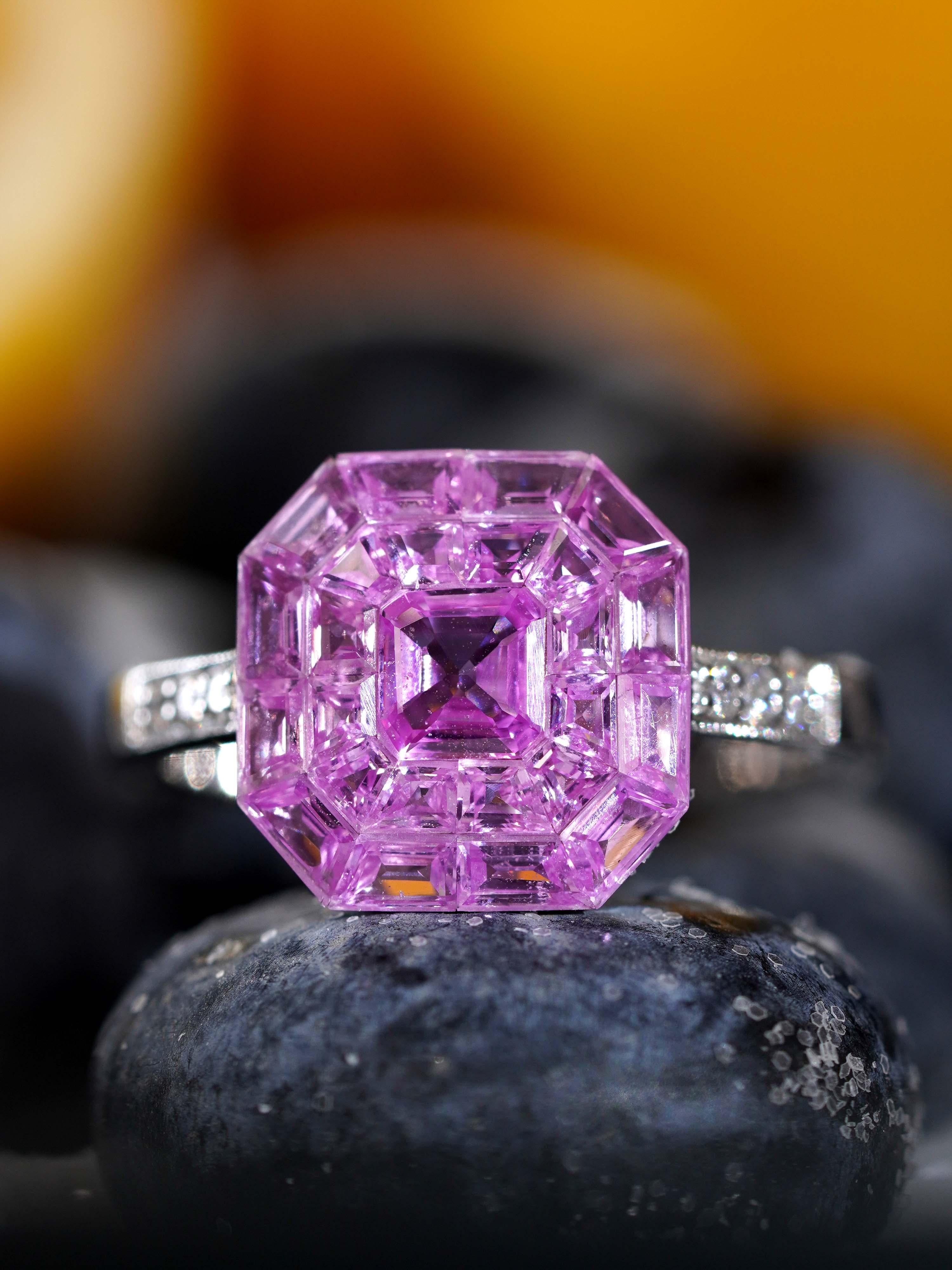 De las mujeres Invisible Set Pink Sapphire Diamond Art Deco Style Ring in 18K White Gold en venta