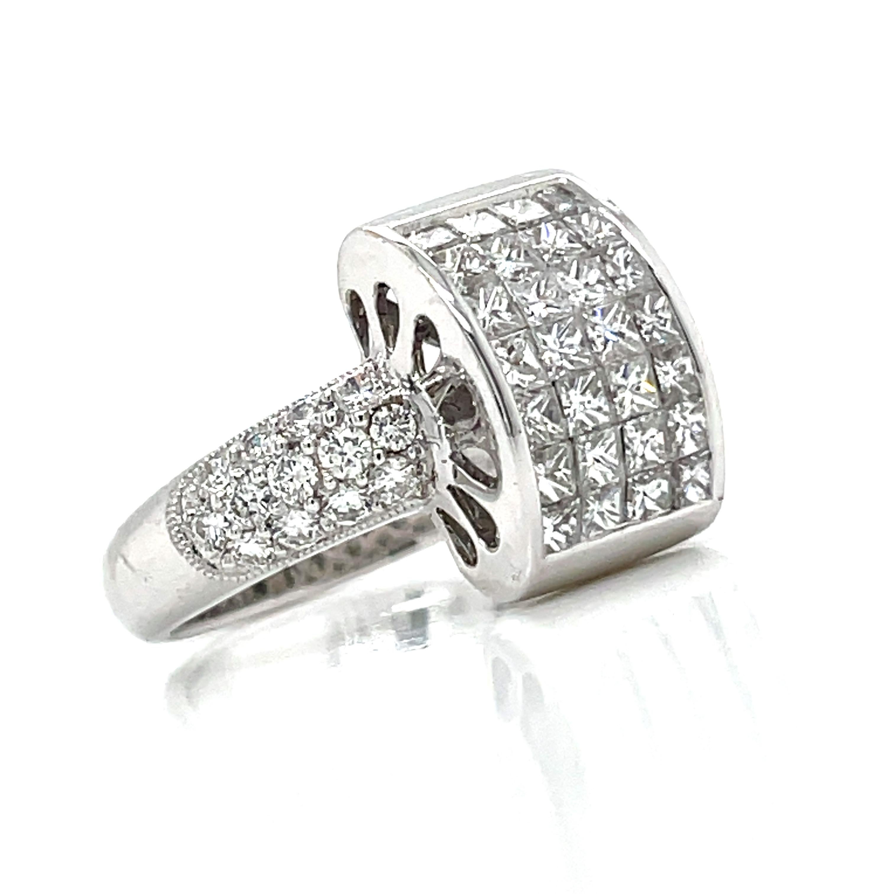 Invisible Set Princess Cut Diamond Engagement Ring in 18 K Gold For Sale 5