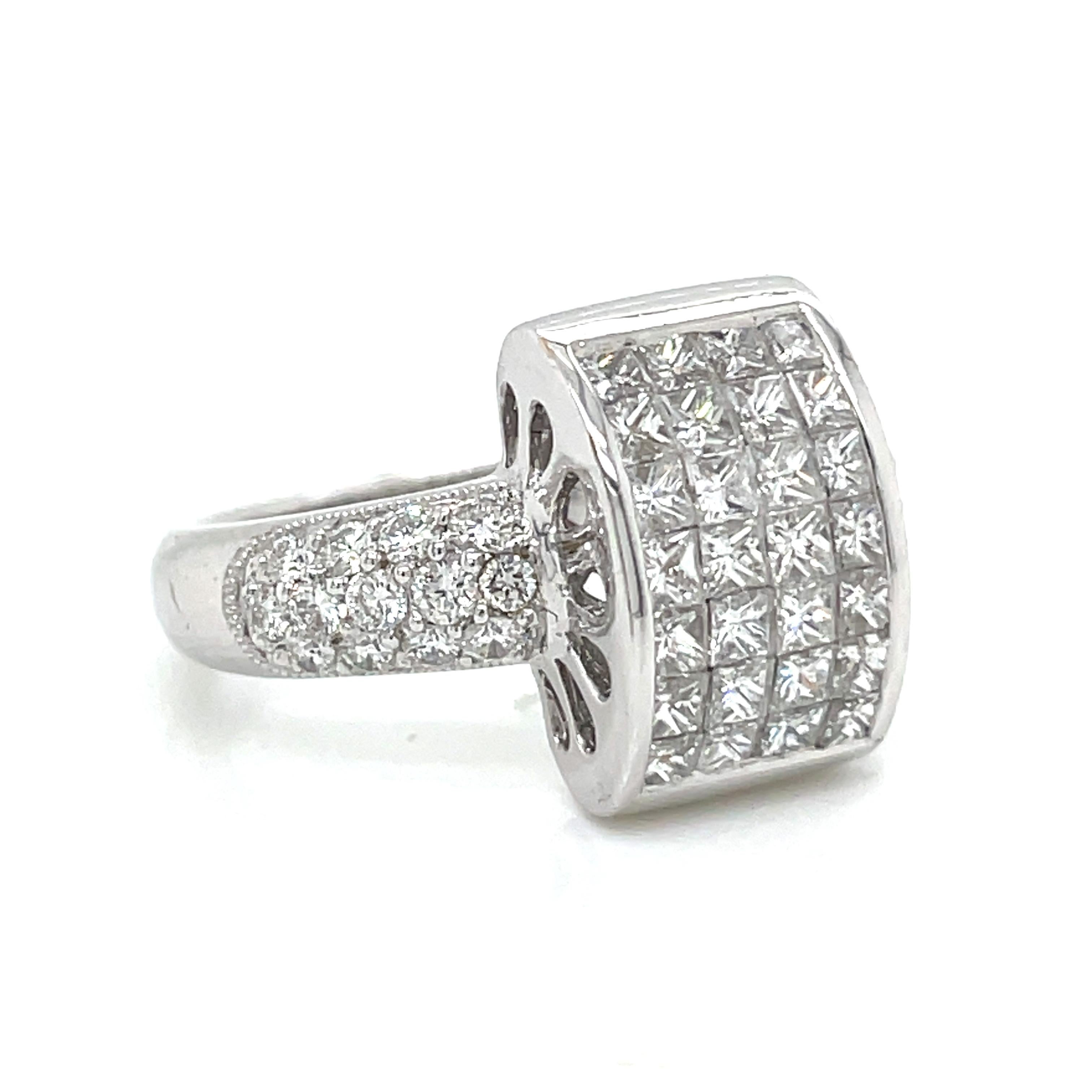 Contemporary Invisible Set Princess Cut Diamond Engagement Ring in 18 K Gold For Sale