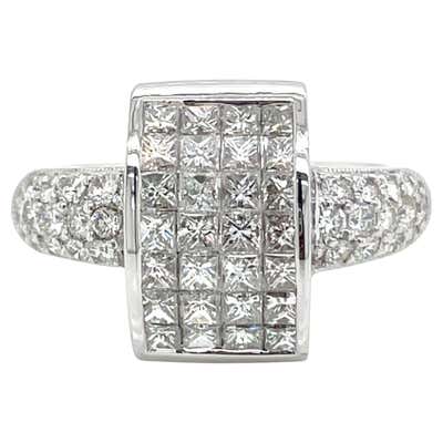 Heart-Shaped Diamond Engagement Ring Set in PT900 For Sale at 1stDibs