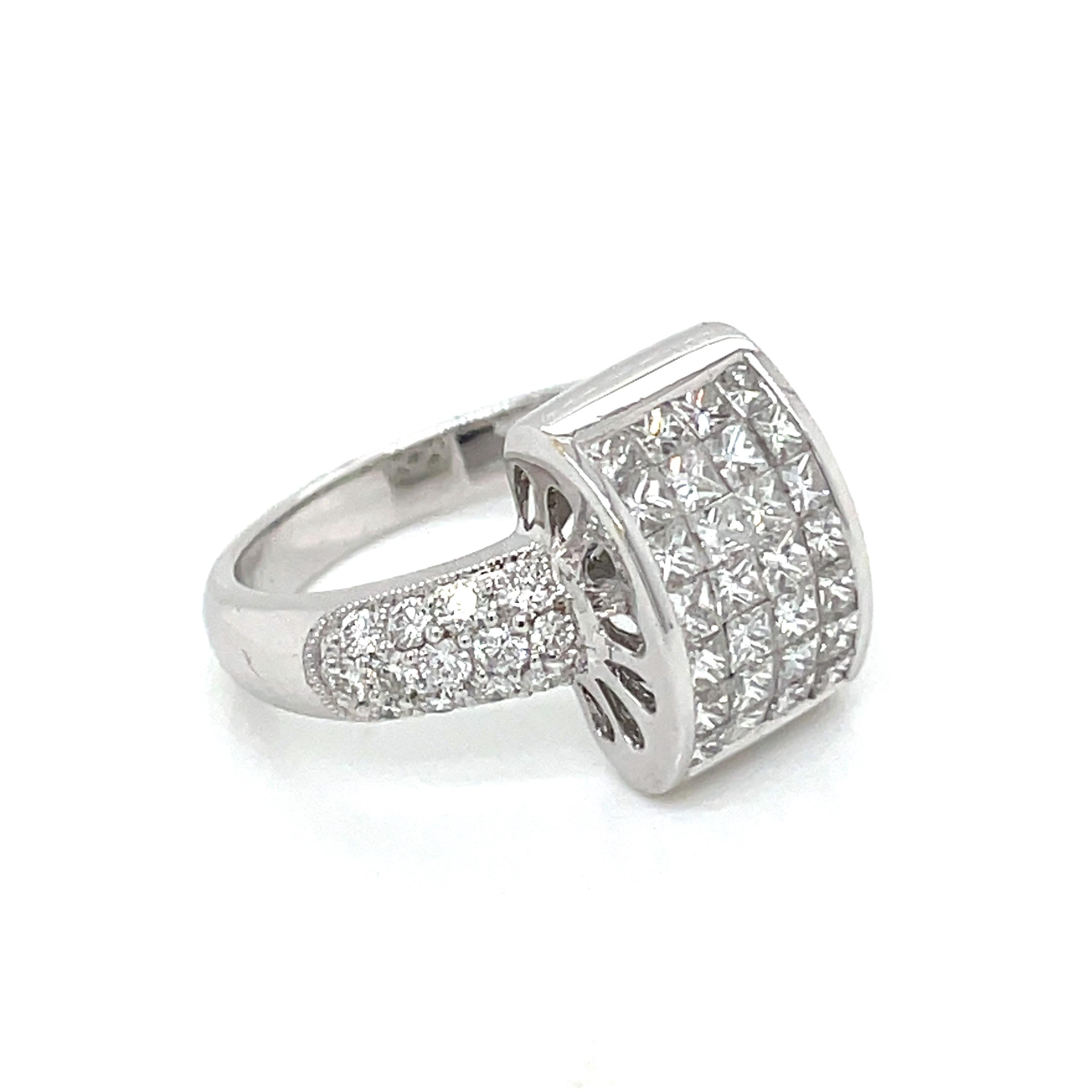 Unsichtbar gefasster Diamant-Verlobungsring mit Prinzessinnenschliff aus 18 Karat Gold im Angebot 1