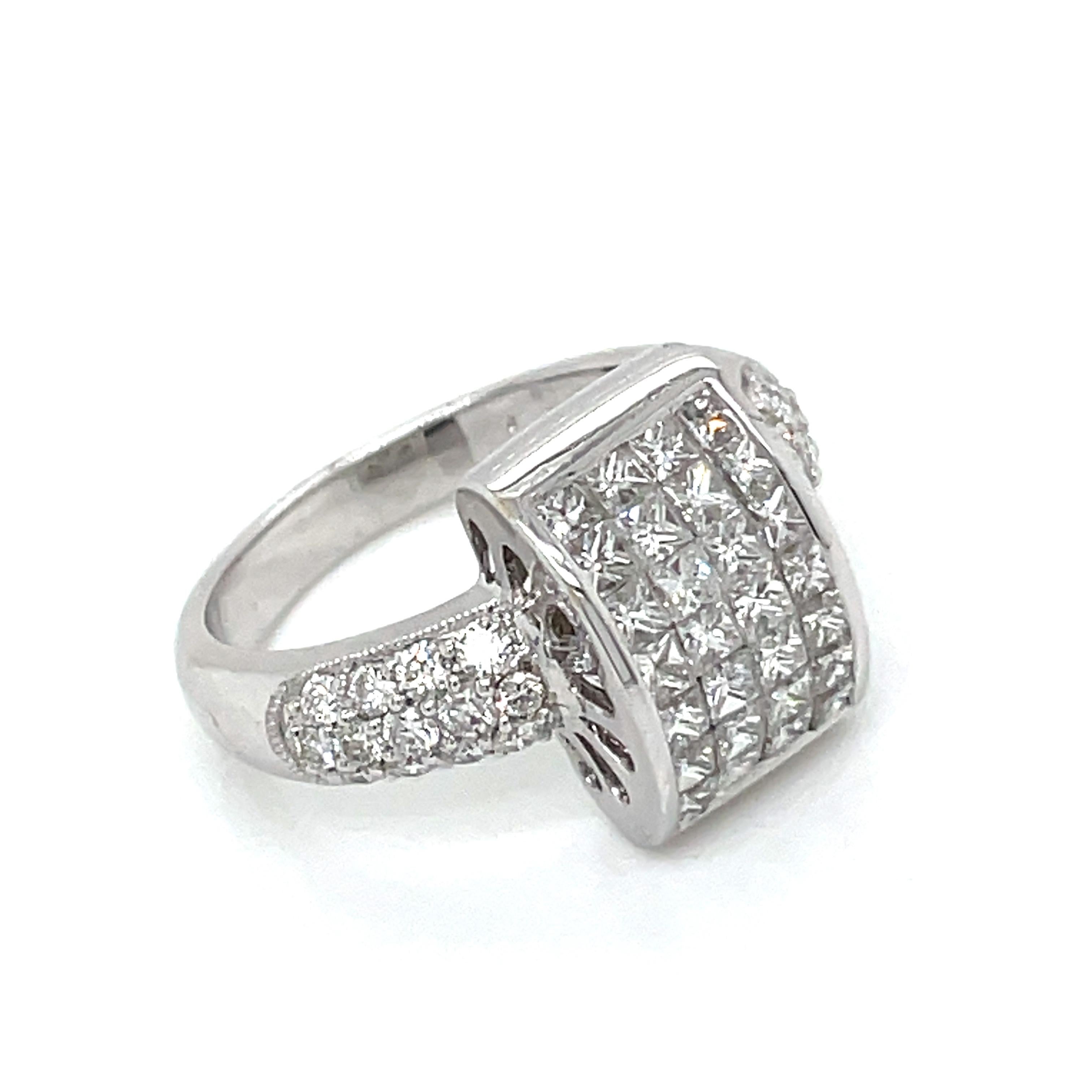 Unsichtbar gefasster Diamant-Verlobungsring mit Prinzessinnenschliff aus 18 Karat Gold im Angebot 3
