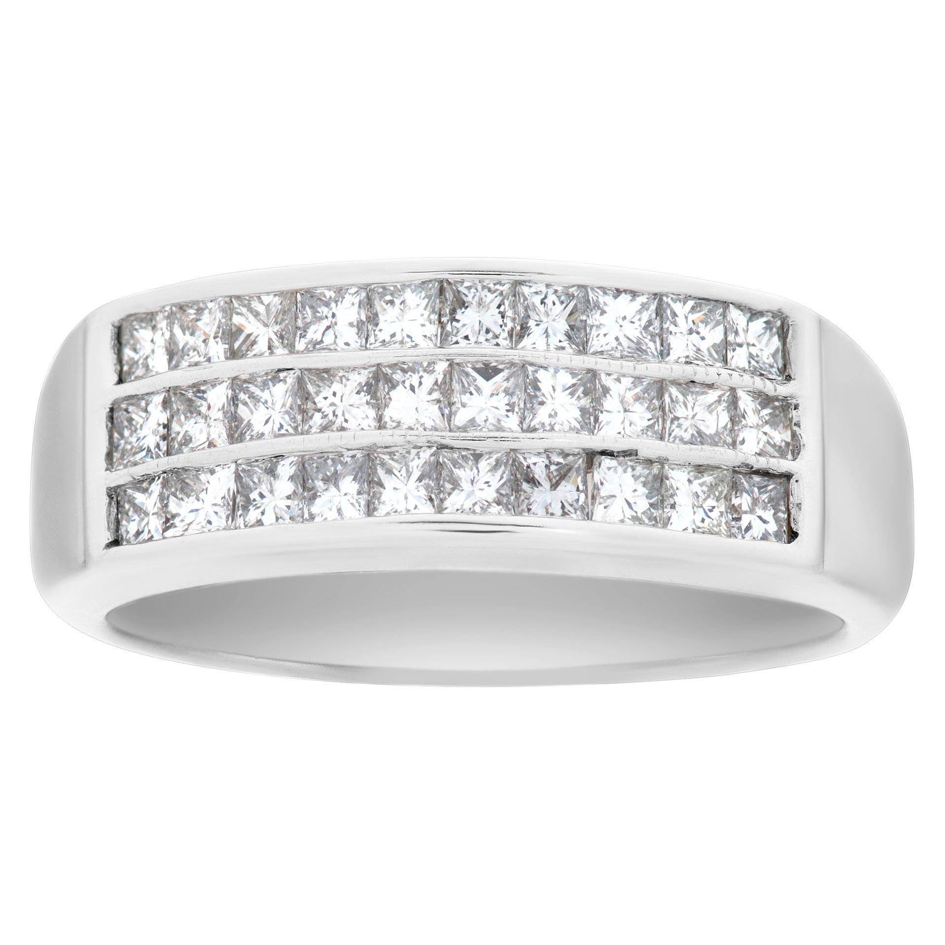 Anillo de diamantes talla princesa en engaste invisible de oro blanco de 14k