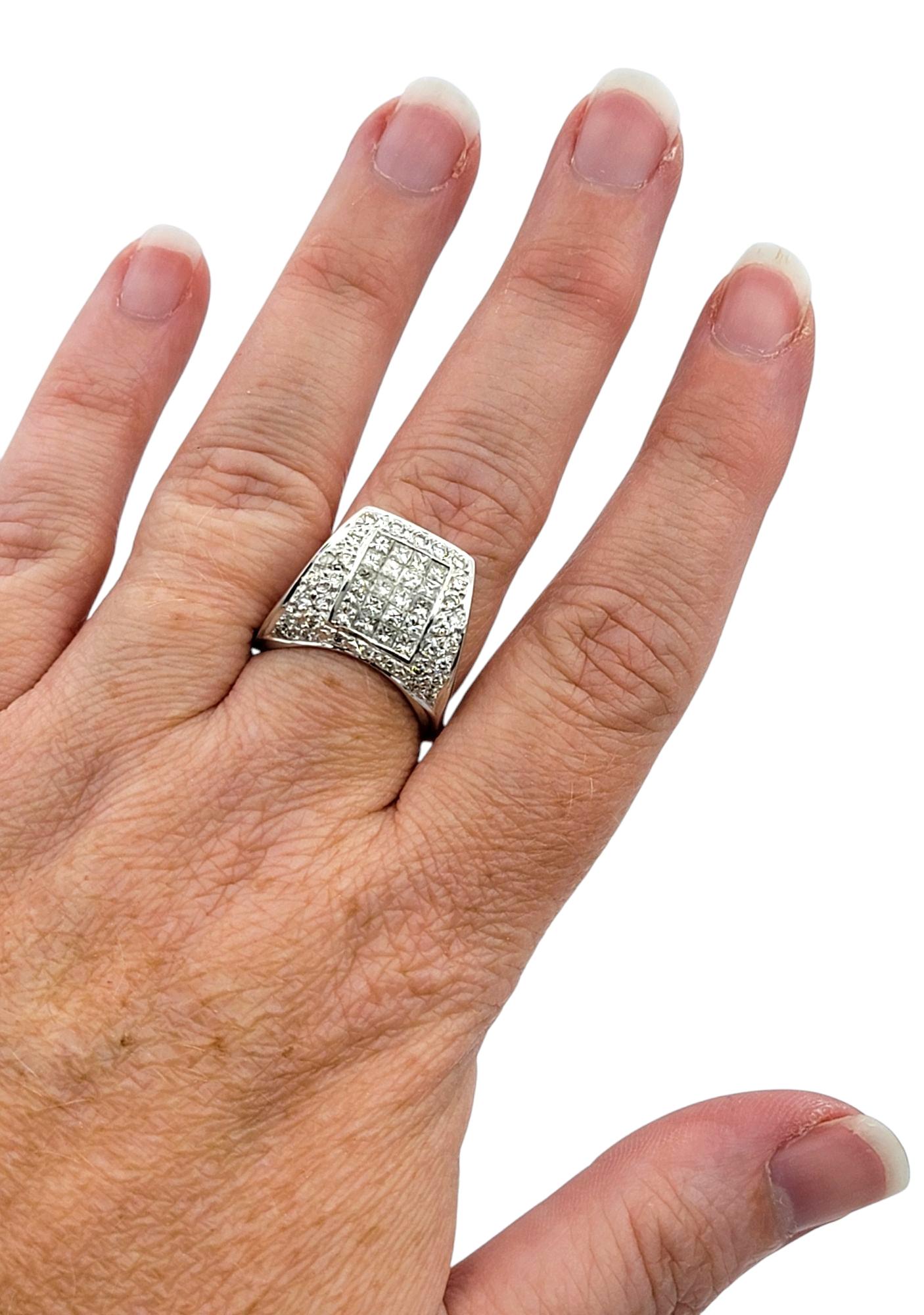 Invisible Set Round & Princess Diamond Contemporary Cocktail Ring 18 Karat Gold im Angebot 7