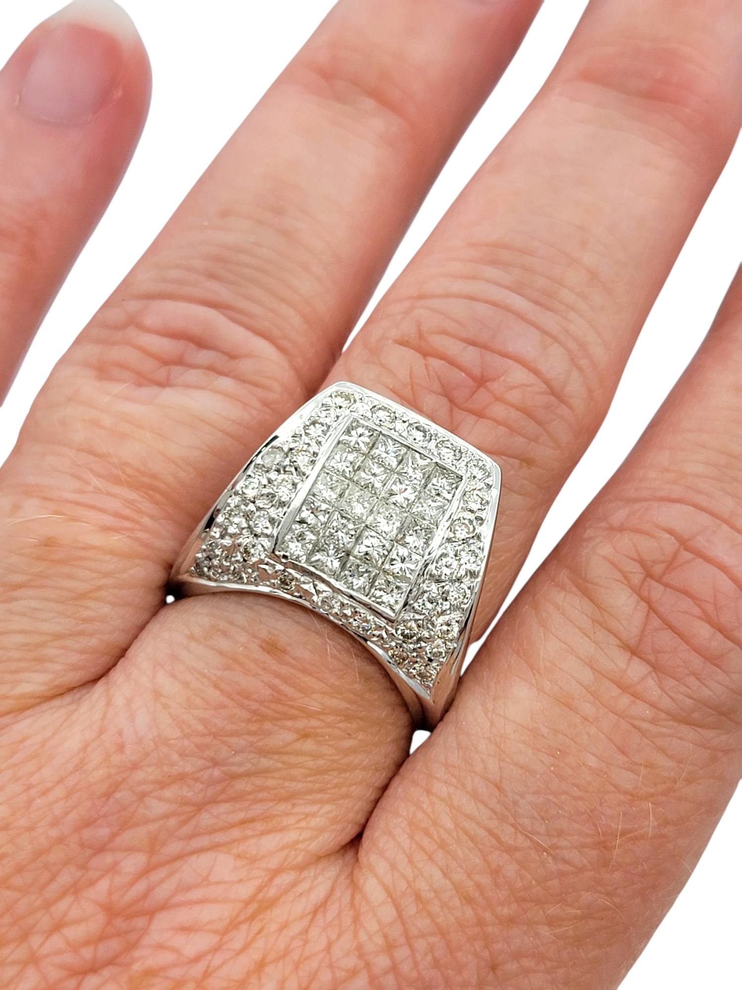Invisible Set Round & Princess Diamond Contemporary Cocktail Ring 18 Karat Gold im Angebot 8