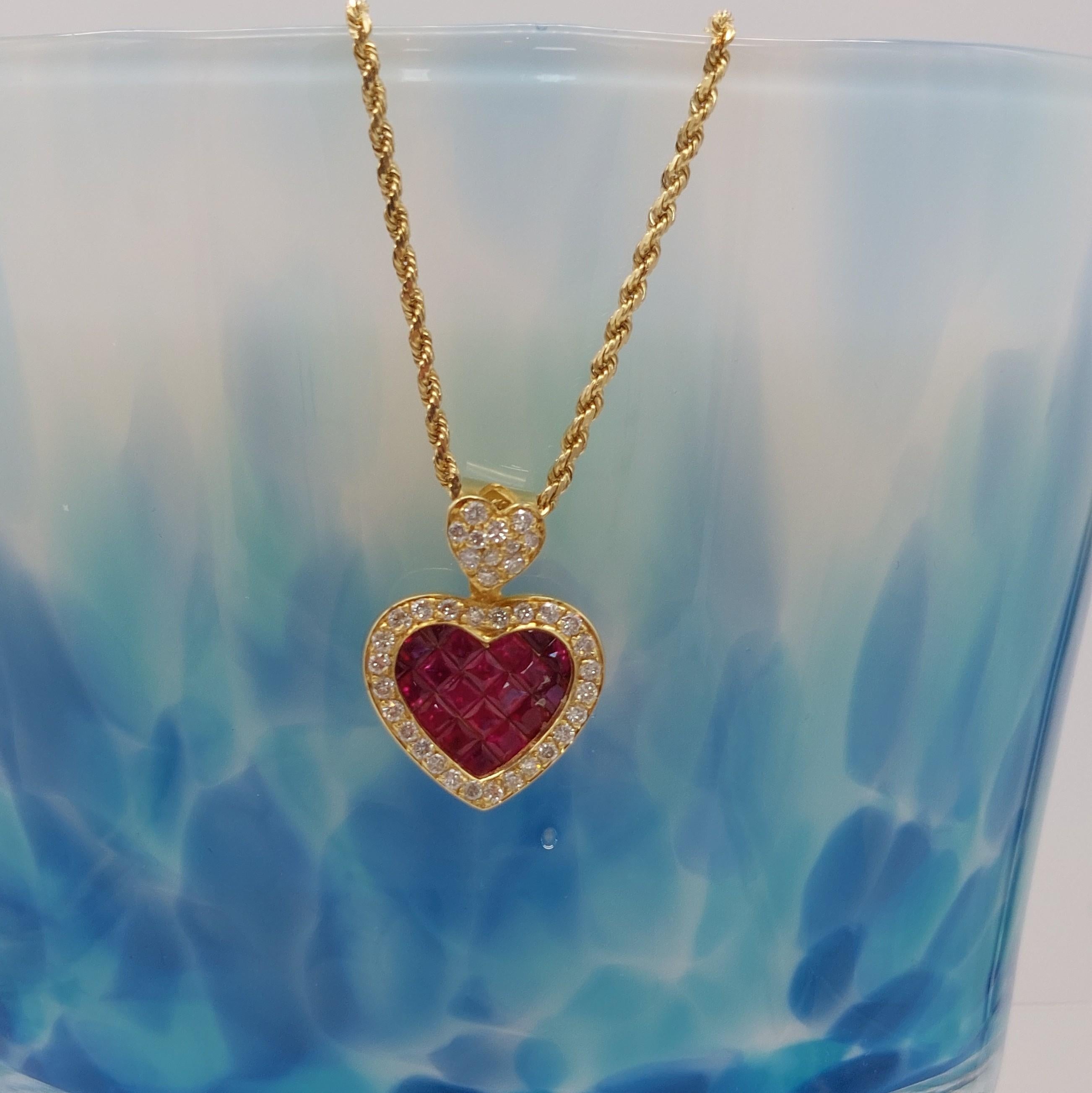 da uomo o donna Ciondolo con cuore di rubino e diamante incastonato invisibile in oro giallo 14 carati su catena a corda Ne in vendita