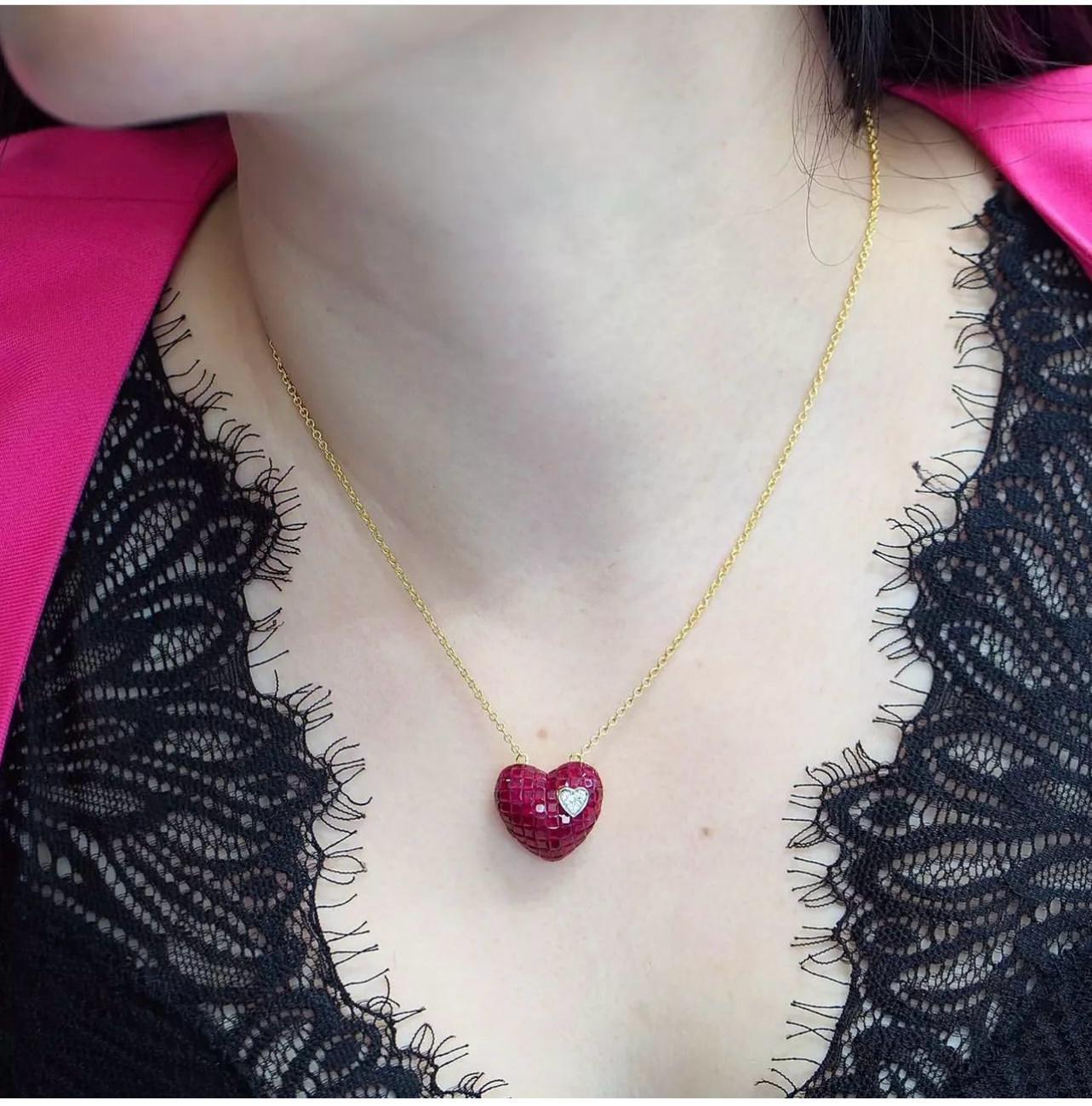 Necklace made in 18kt Yellow gold with high quality natural rubies each handpicked of good quality & cut & grooved further to perfection & set on this Necklace full of mysteries.
This setting is also popular as Mystery setting due to this